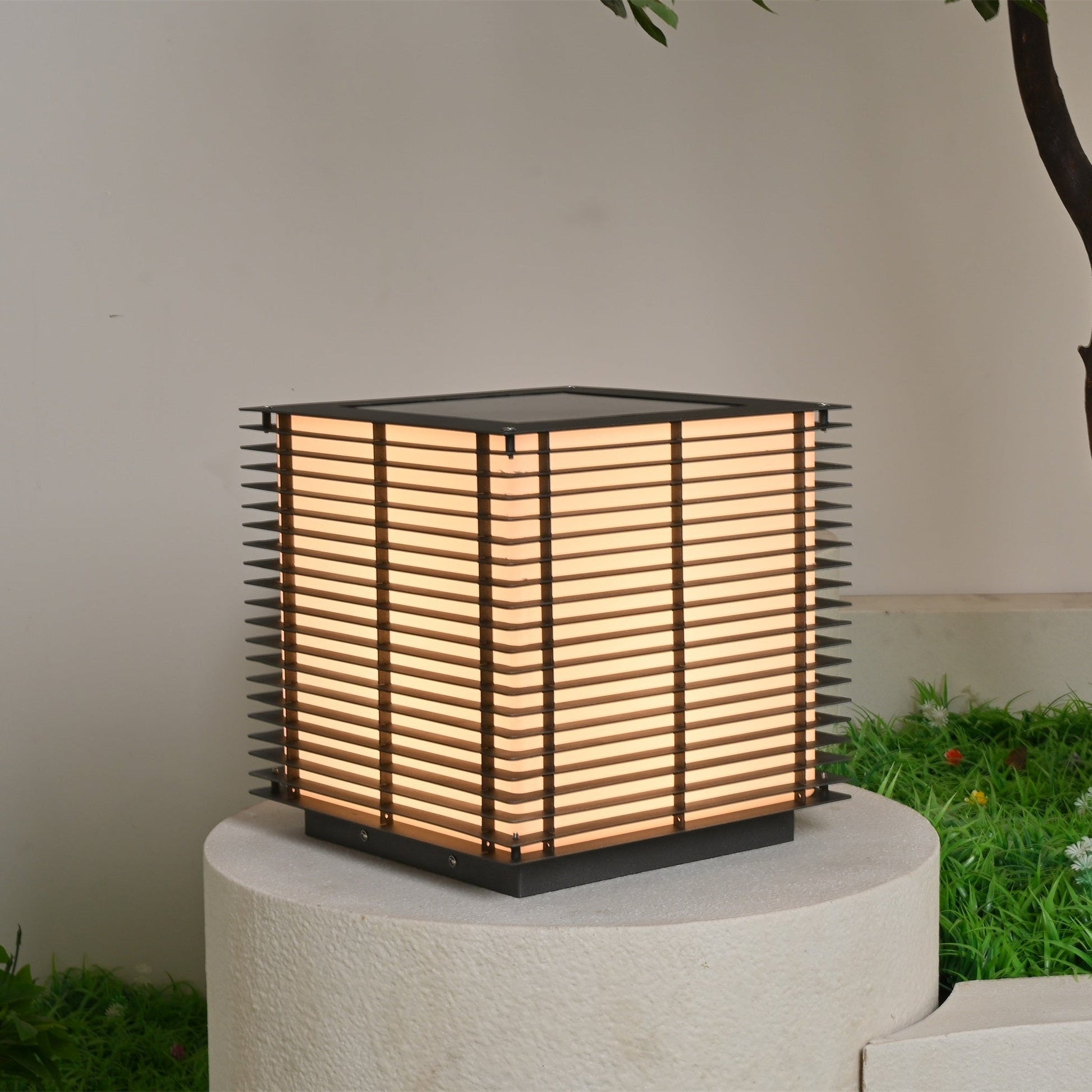 Eryon Solar Grid Outdoor Light-Neutral Decor
