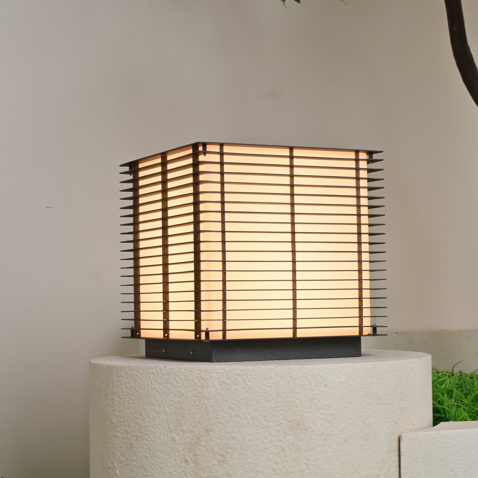 Cubra Grid Post Outdoor Light-Neutral Decor