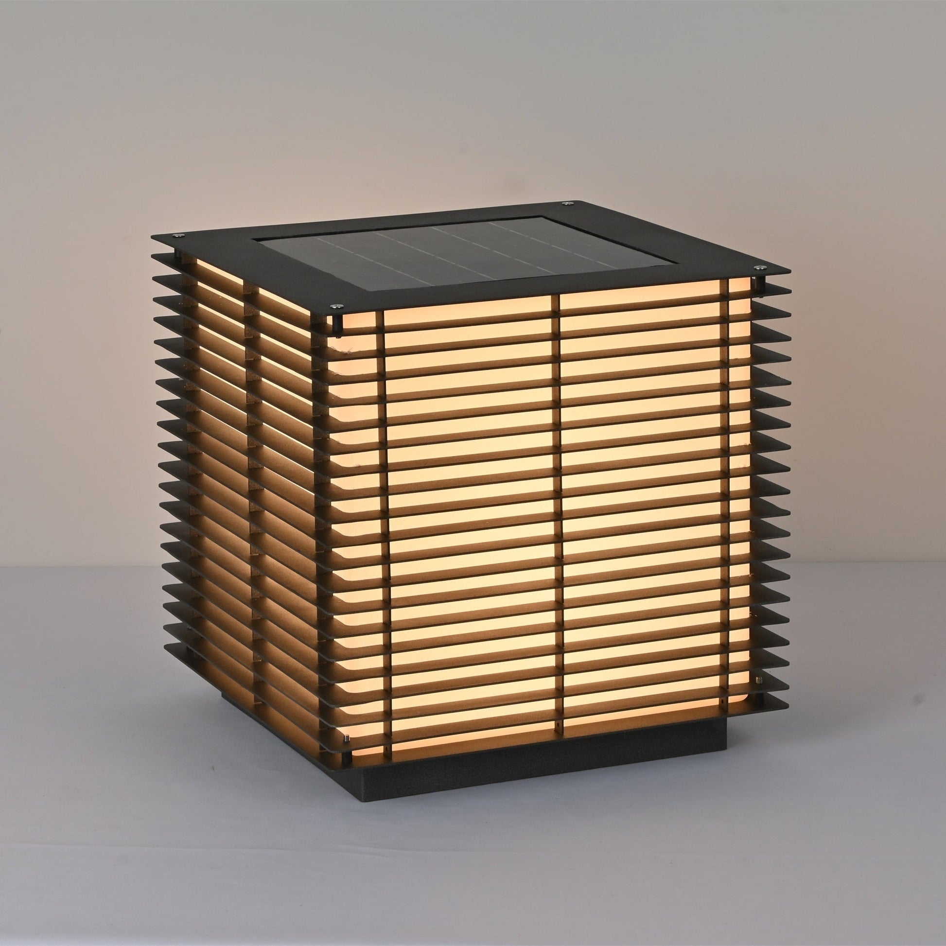 Eryon Solar Grid Outdoor Light-Neutral Decor