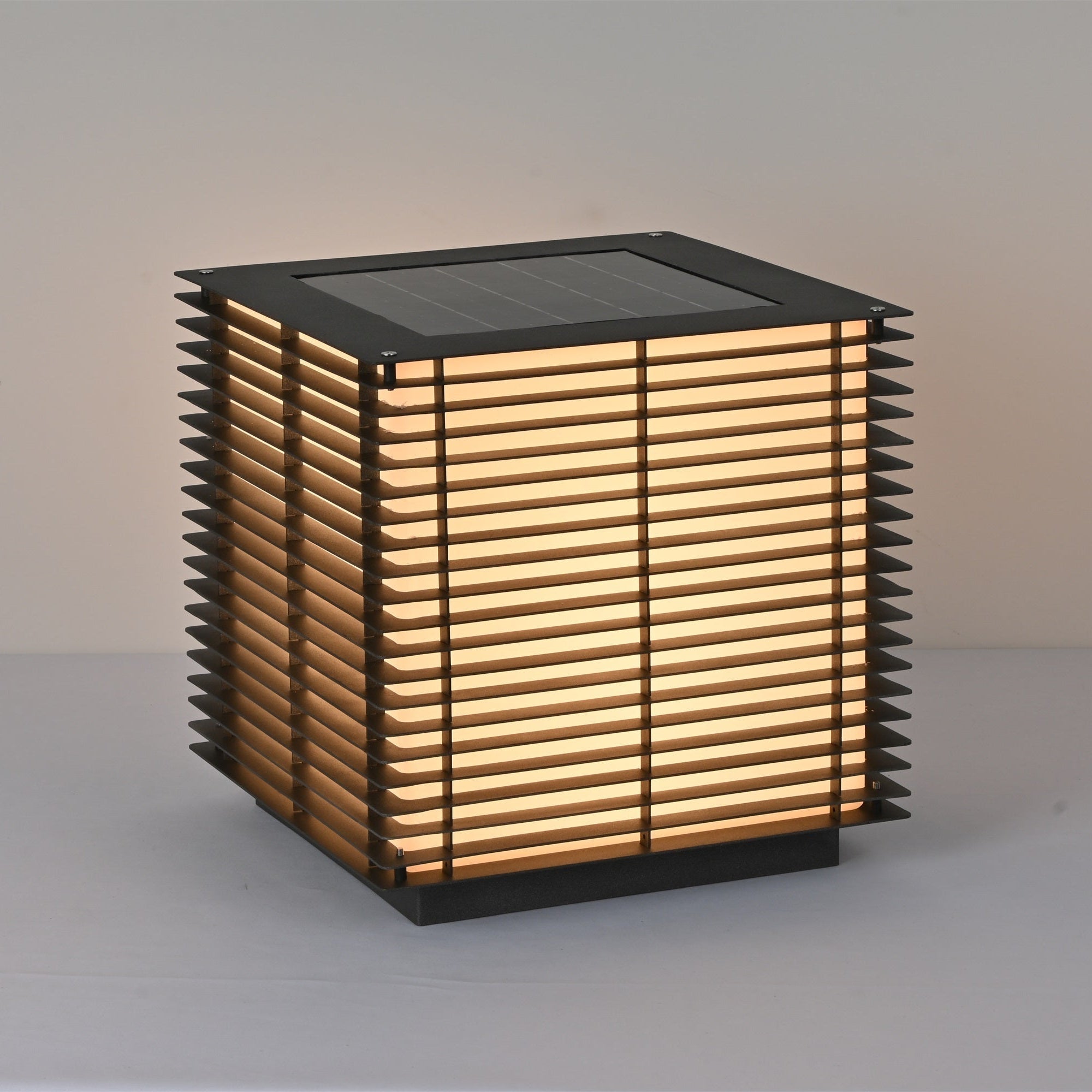 Eryon Solar Grid Outdoor Light-Neutral Decor