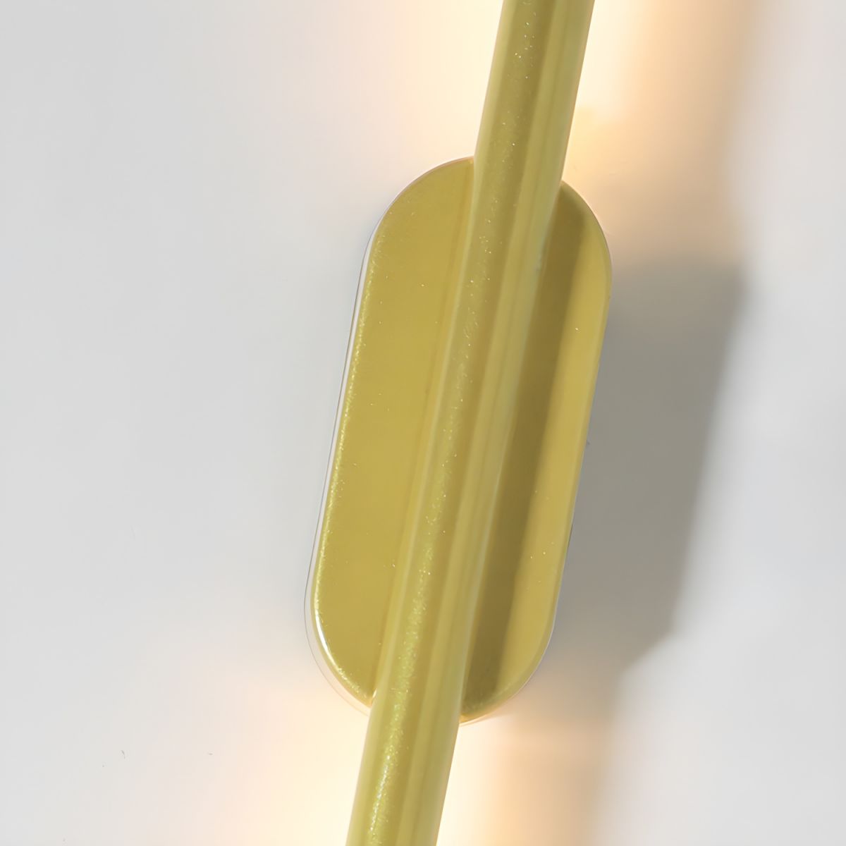 Ria Acrylic Minimalist Wall Lamp-Neutral Decor
