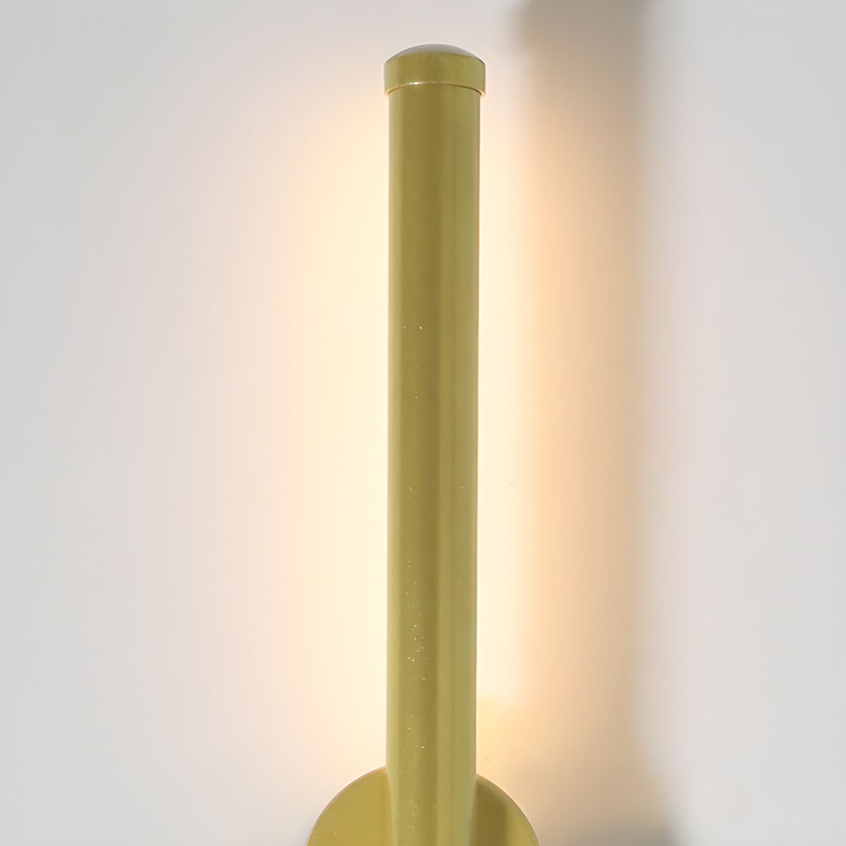 Ria Acrylic Minimalist Wall Lamp-Neutral Decor