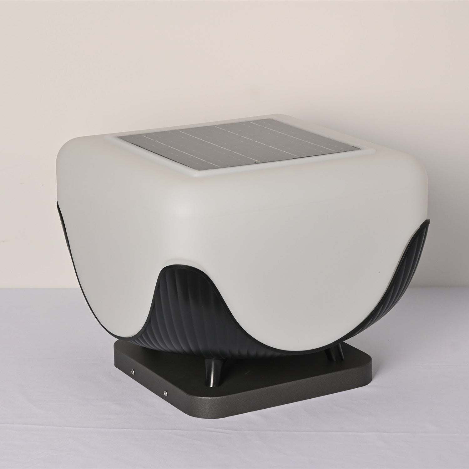 Ryder Minimalist Outdoor Light-Neutral Decor