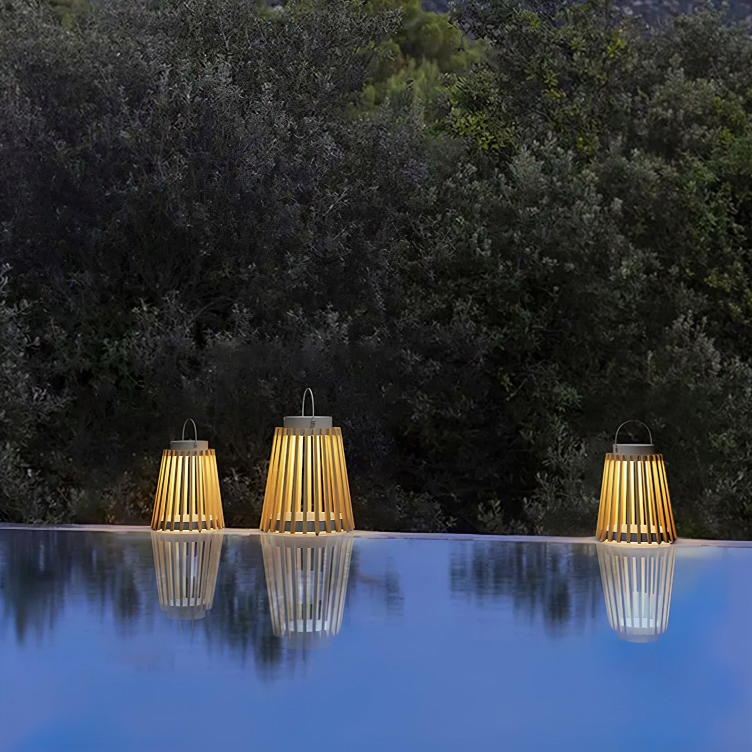 Hopt Solar Outdoor Lantern Lamp-Neutral Decor