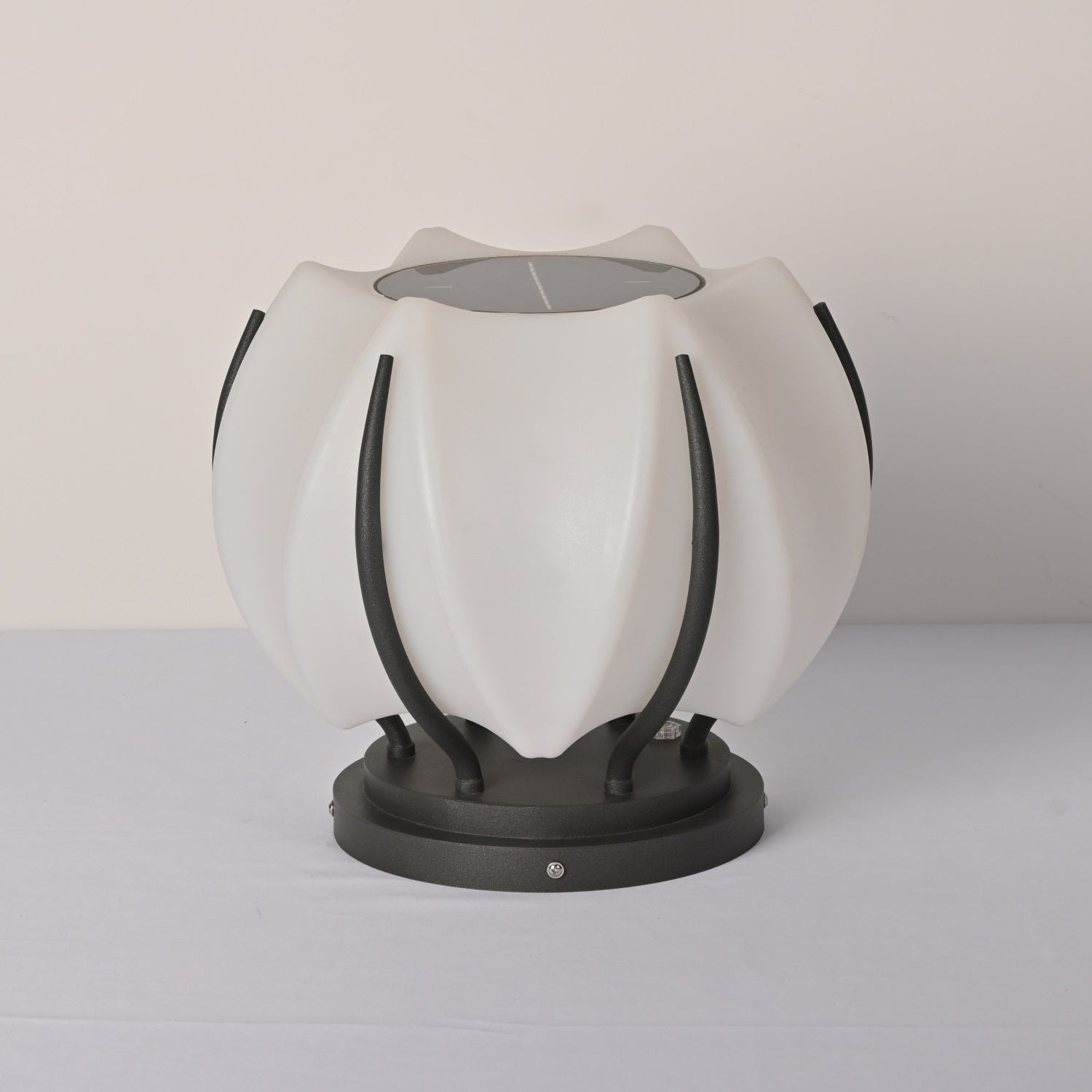 Leon Minimalist Outdoor Light-Neutral Decor