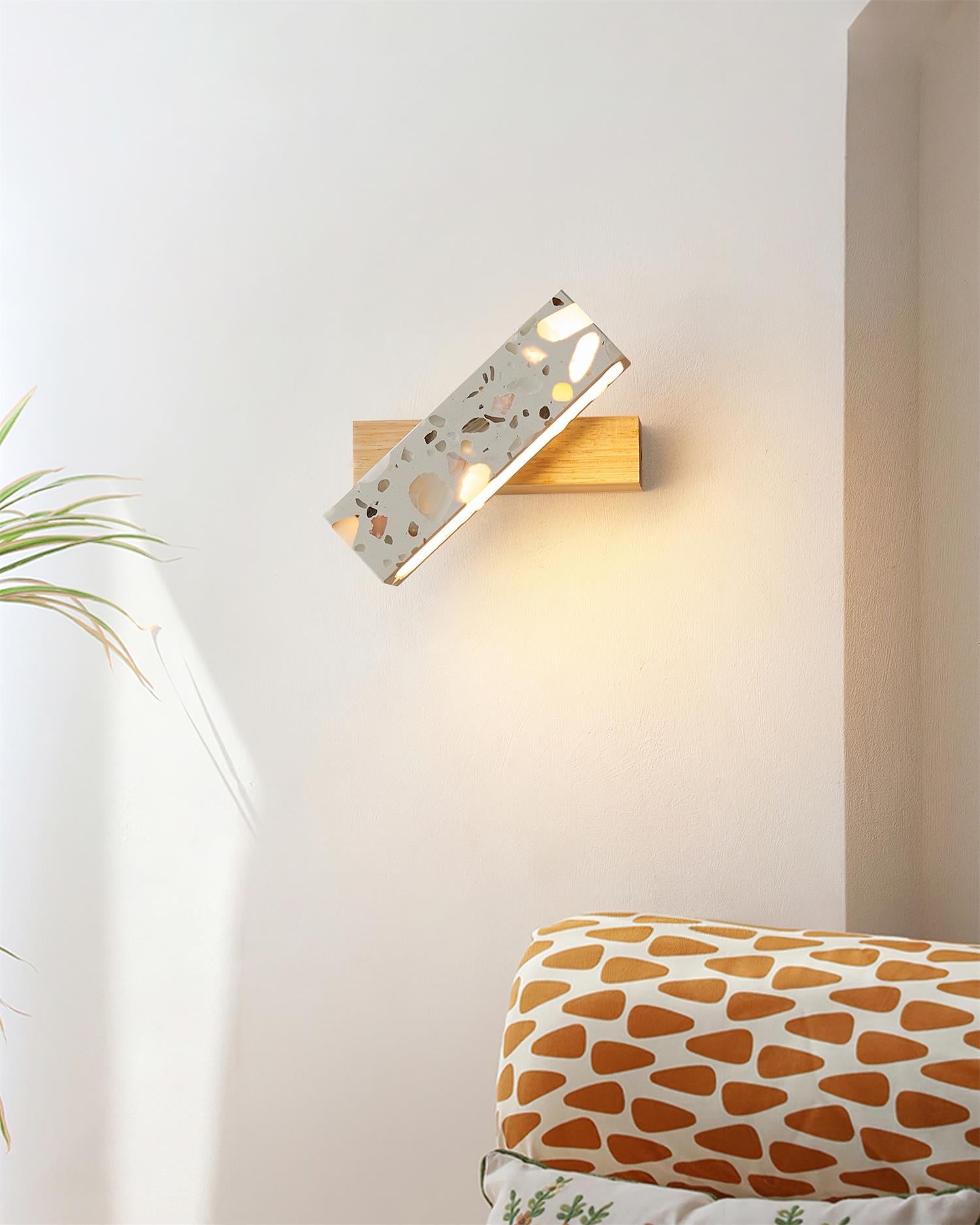 Tessara Wall Lamp