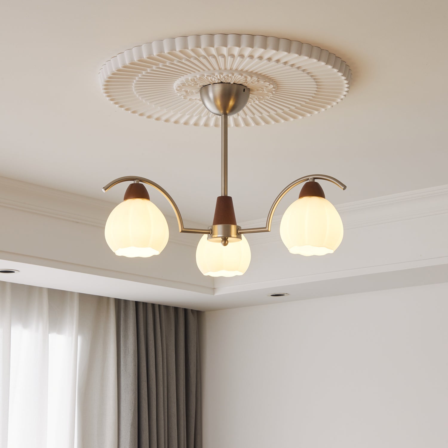 Ilaeiel Traditional Elegance Bloom Wood Glass Chandelier-Neutral Decor