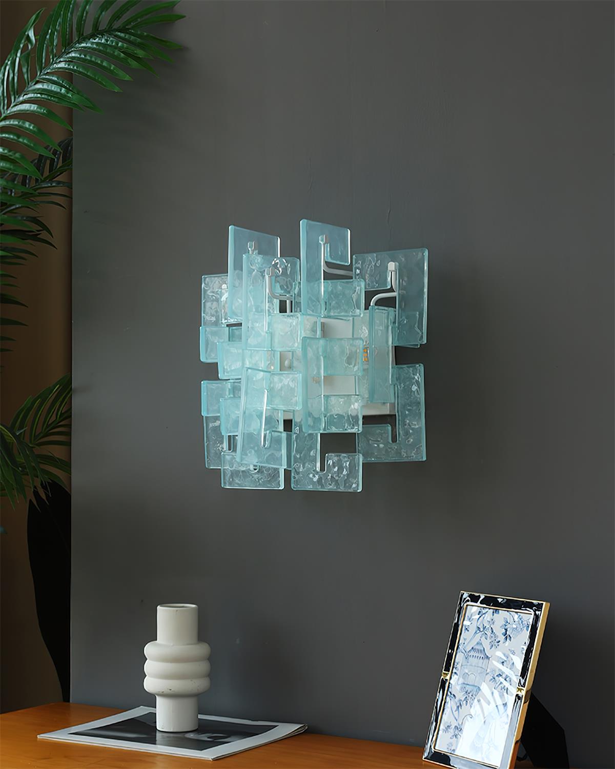 Aurelia Wall Lamp