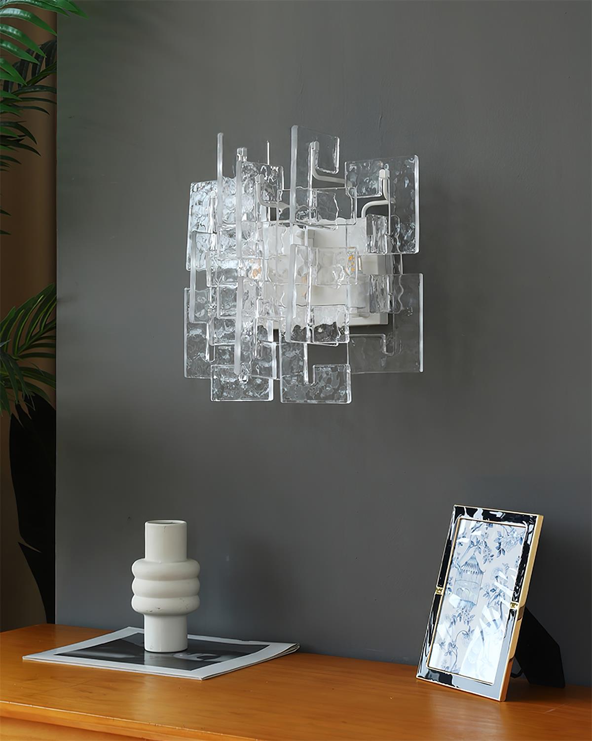 Aurelia Wall Lamp
