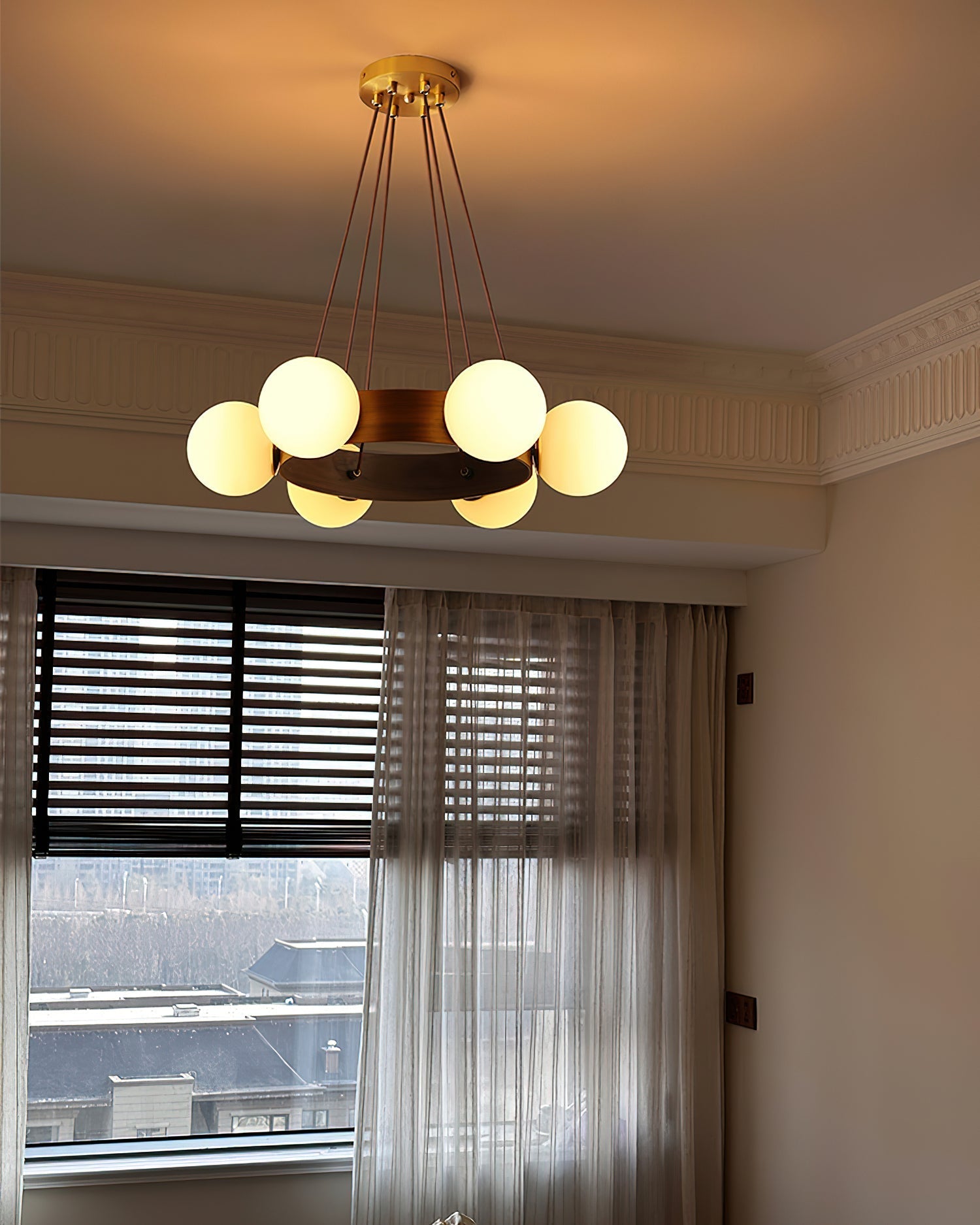 Lucien Chandelier