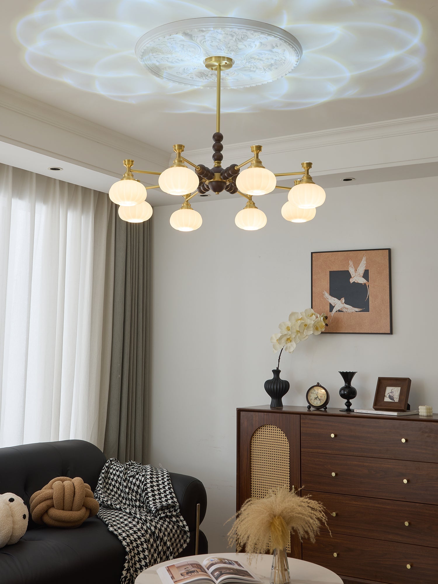 Avdorira Elegance Vintage Brass Wood Chandelier-Neutral Decor