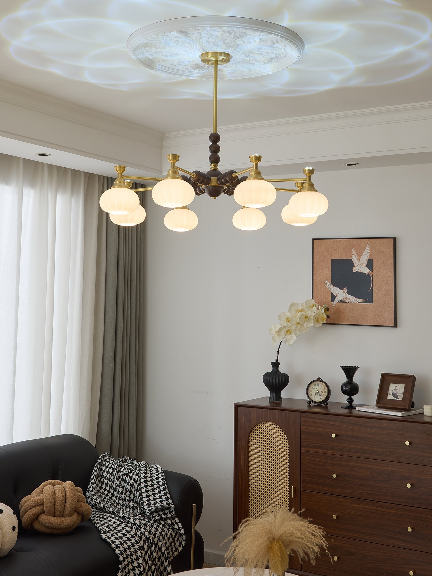 Avdorira Elegance Vintage Brass Wood Chandelier-Neutral Decor
