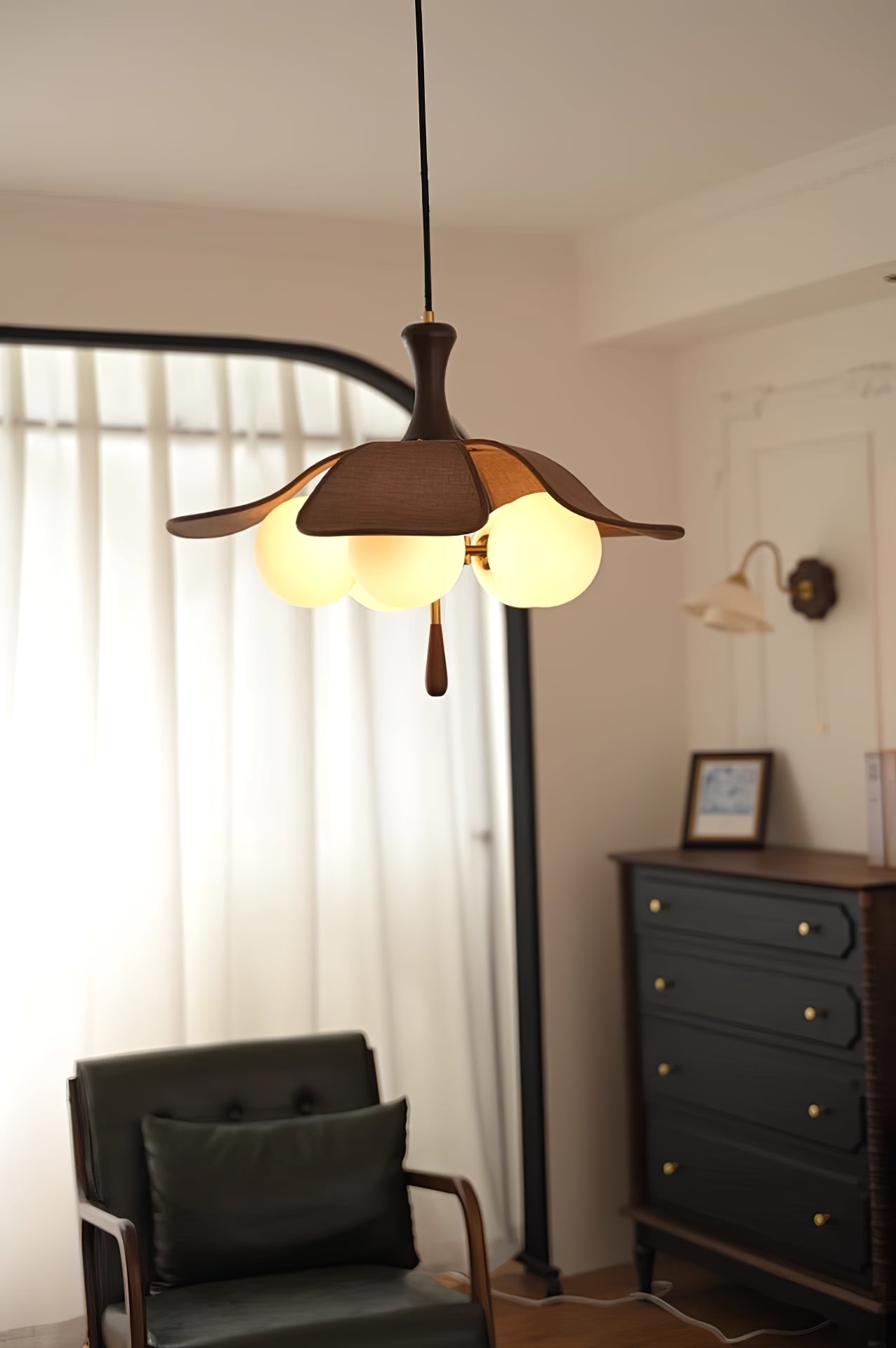 Briv Pendant Light-Neutral Decor