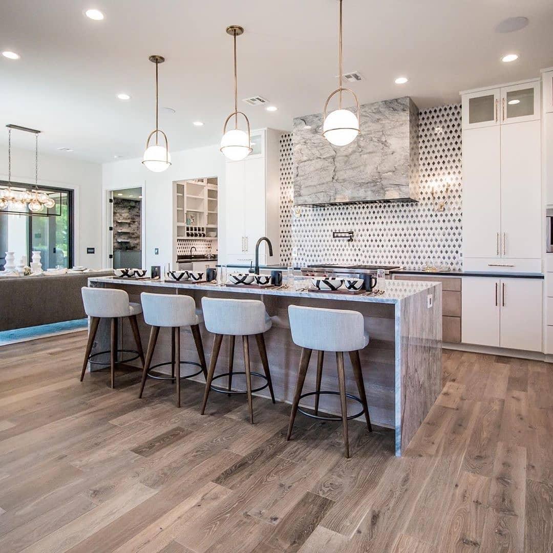 Brandonis Modern Glass Pendant Light-Neutral Decor
