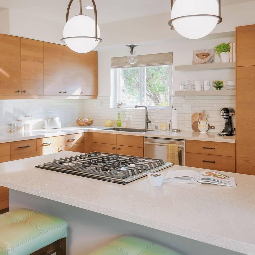 Brandonis Modern Glass Pendant Light-Neutral Decor