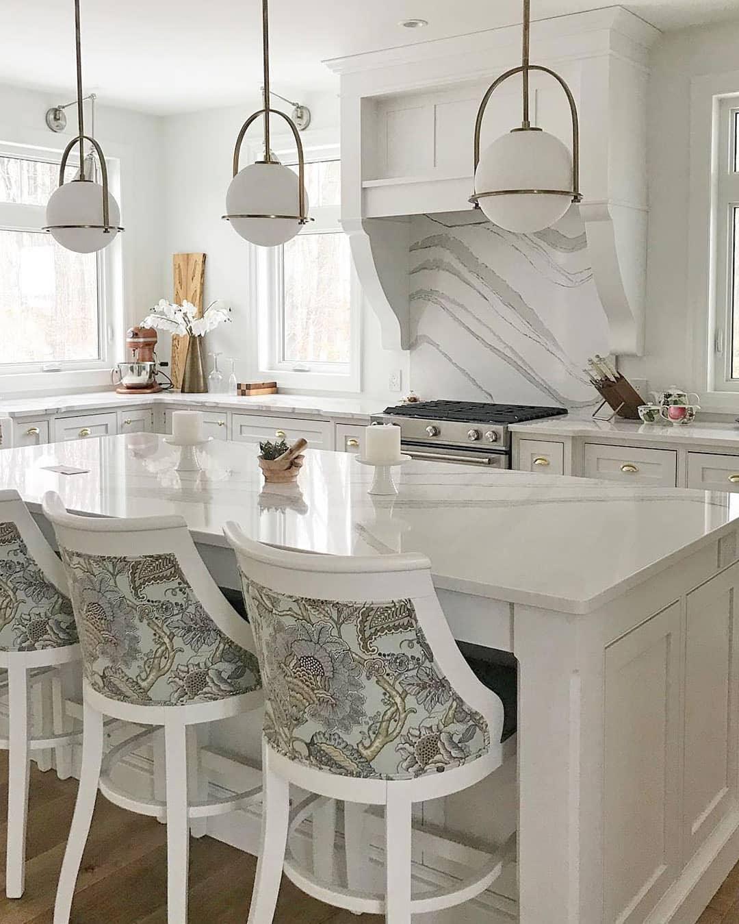 Brandonis Modern Glass Pendant Light-Neutral Decor