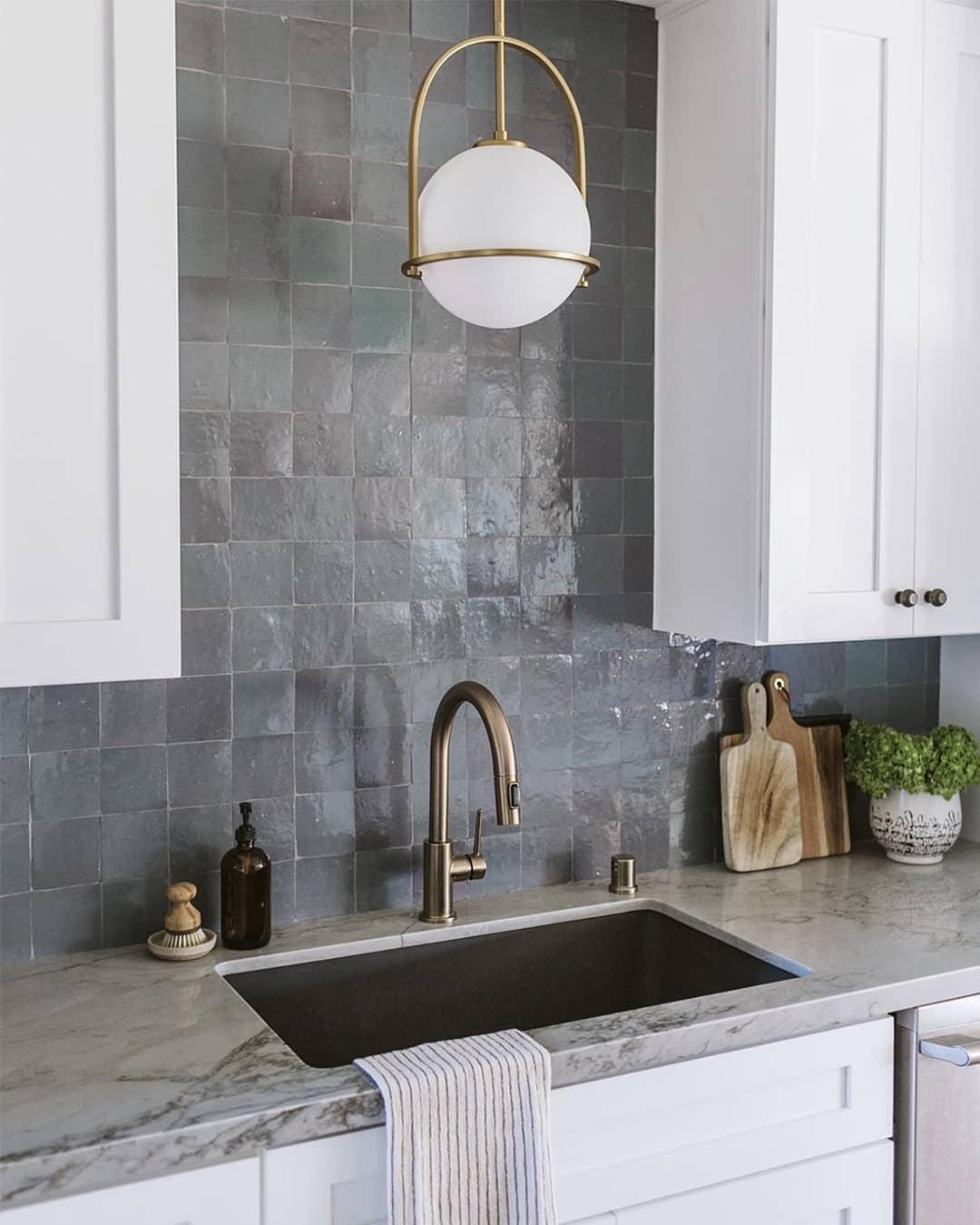 Brandonis Modern Glass Pendant Light-Neutral Decor