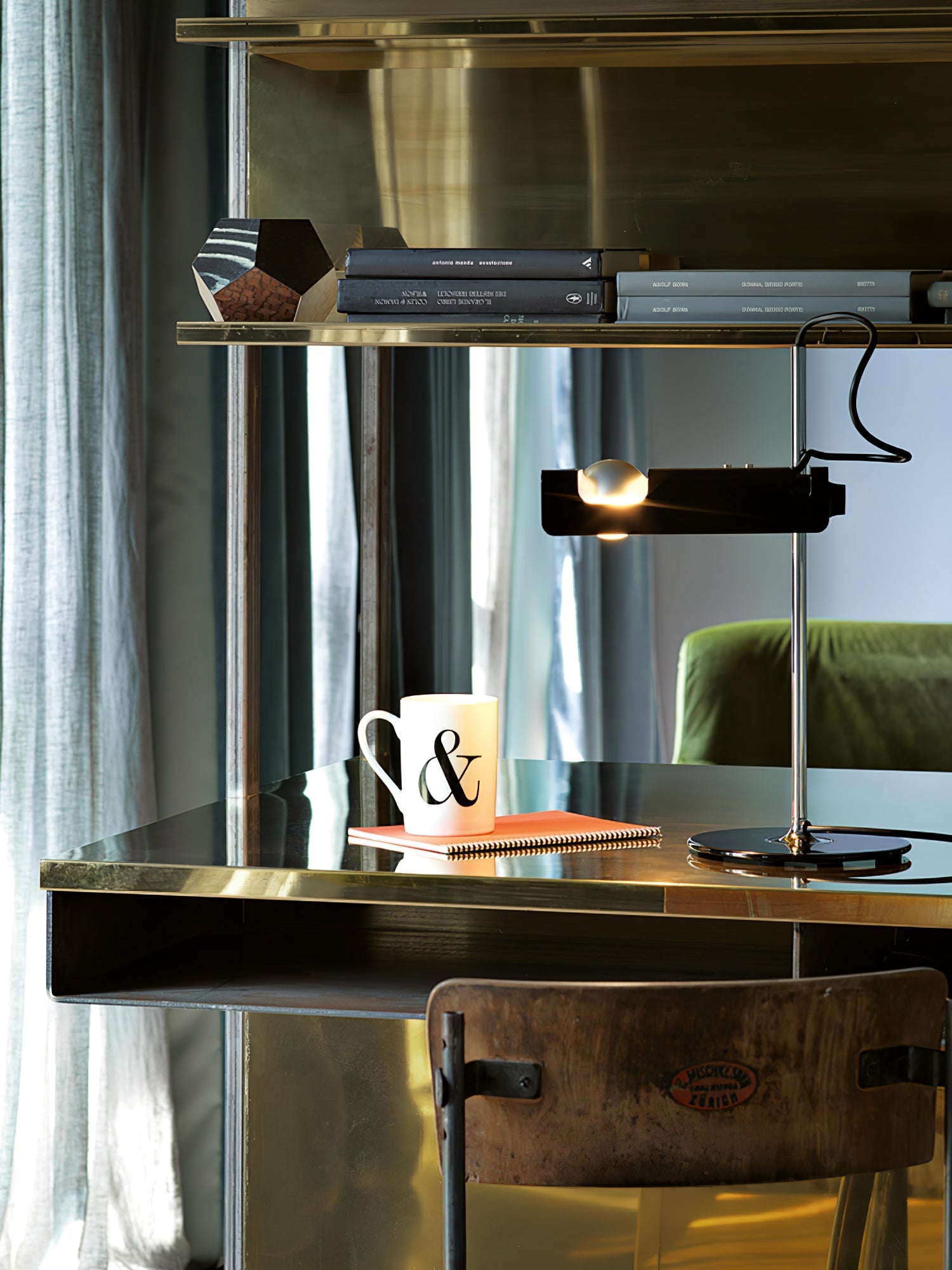 Lumousin Futuristic Table Lamp-Neutral Decor