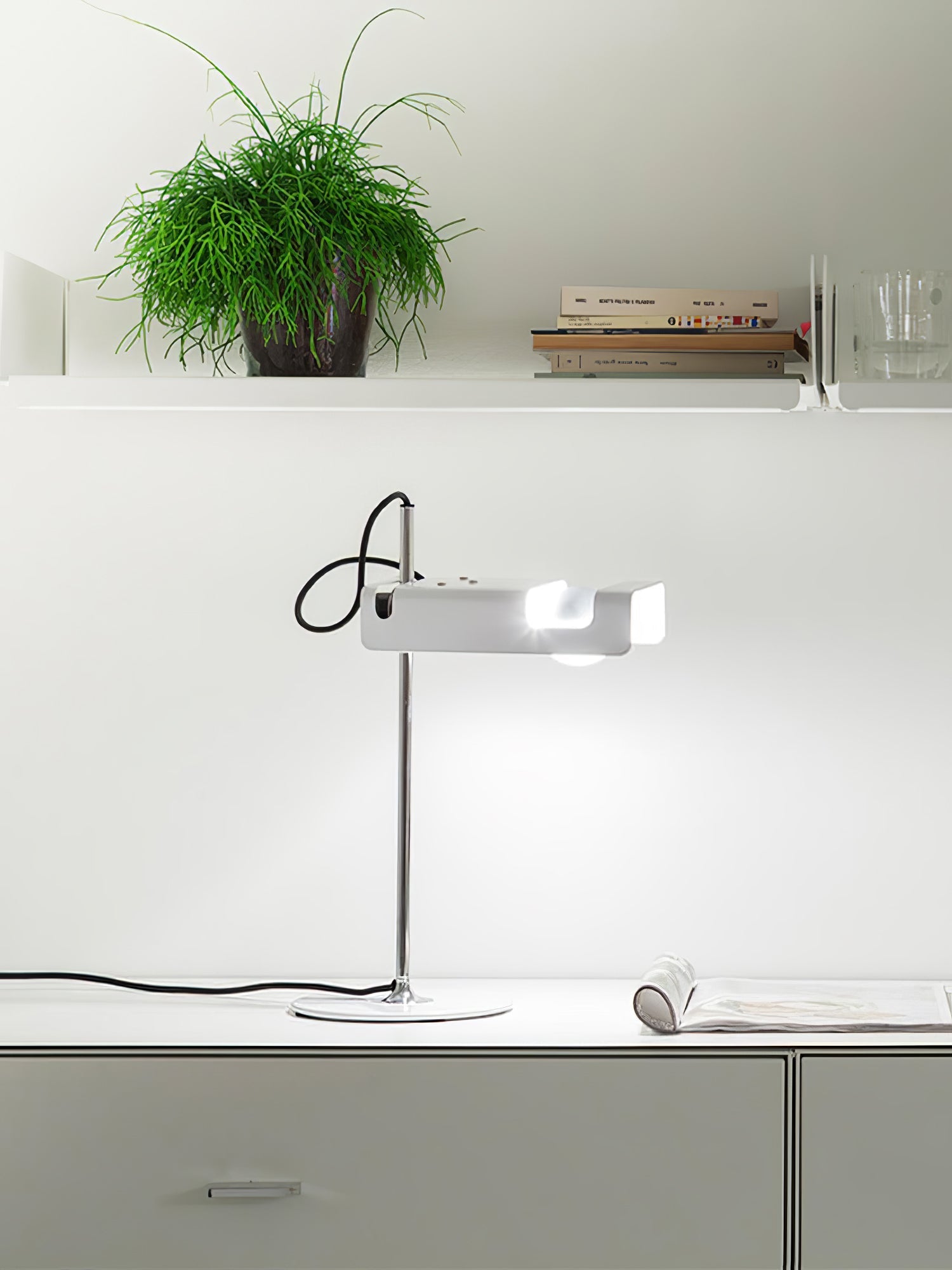 Lumousin Futuristic Table Lamp-Neutral Decor