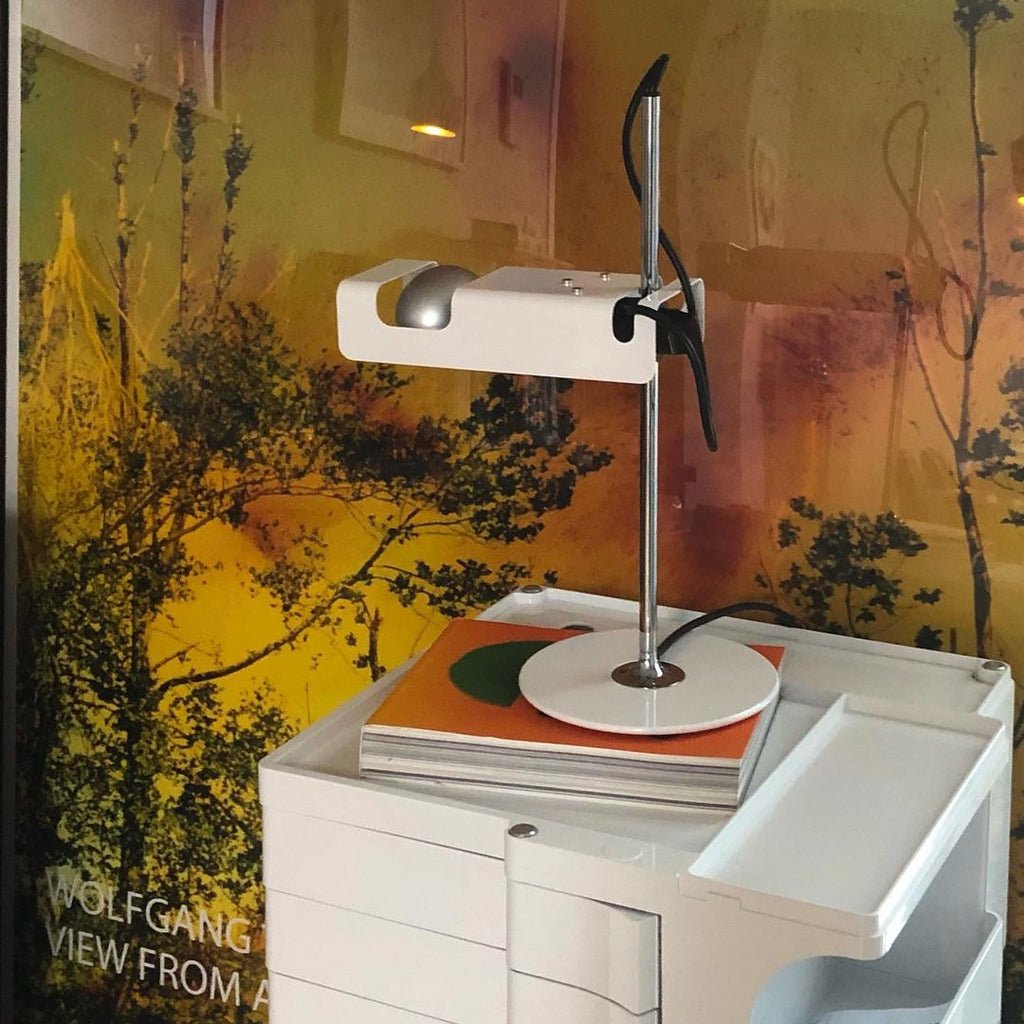 Lumousin Futuristic Table Lamp-Neutral Decor