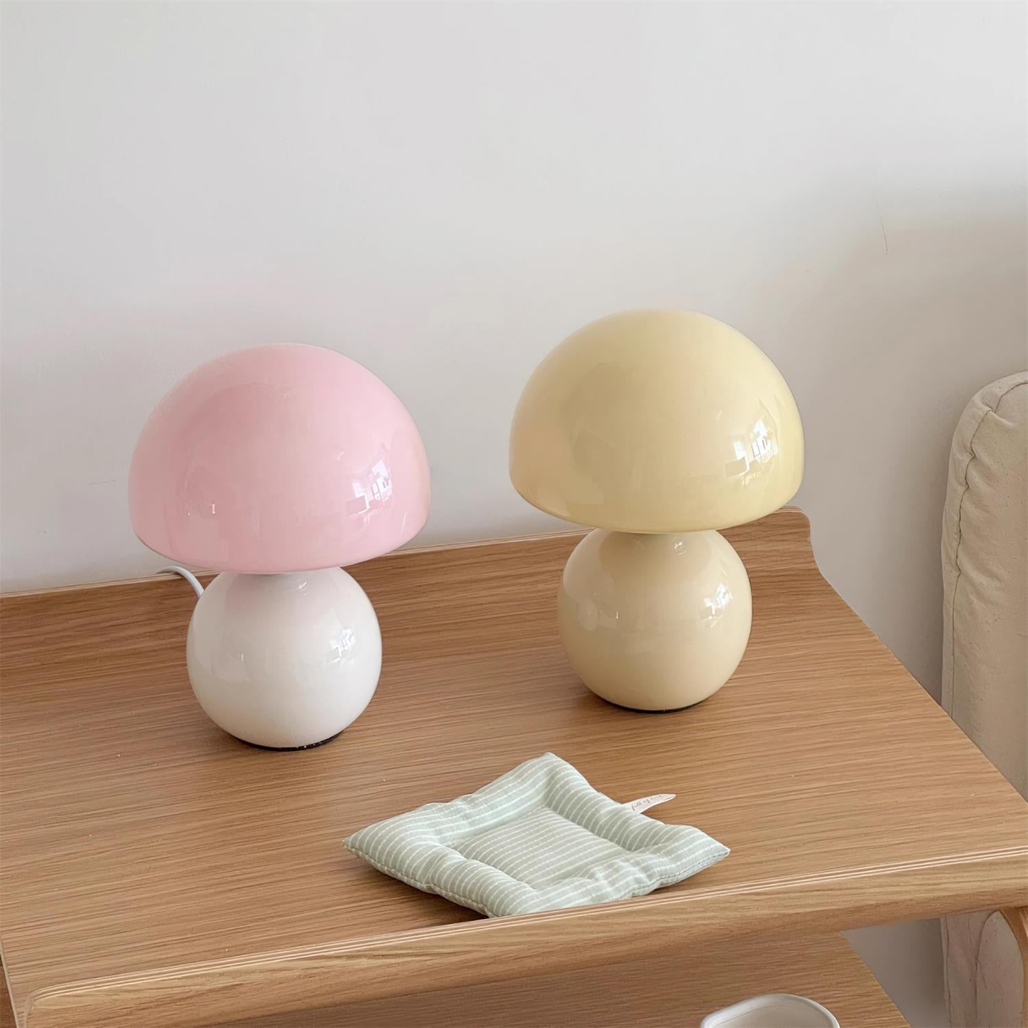 Roselyn Table Lamp