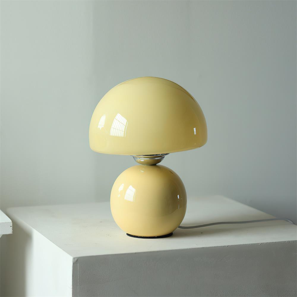 Roselyn Table Lamp