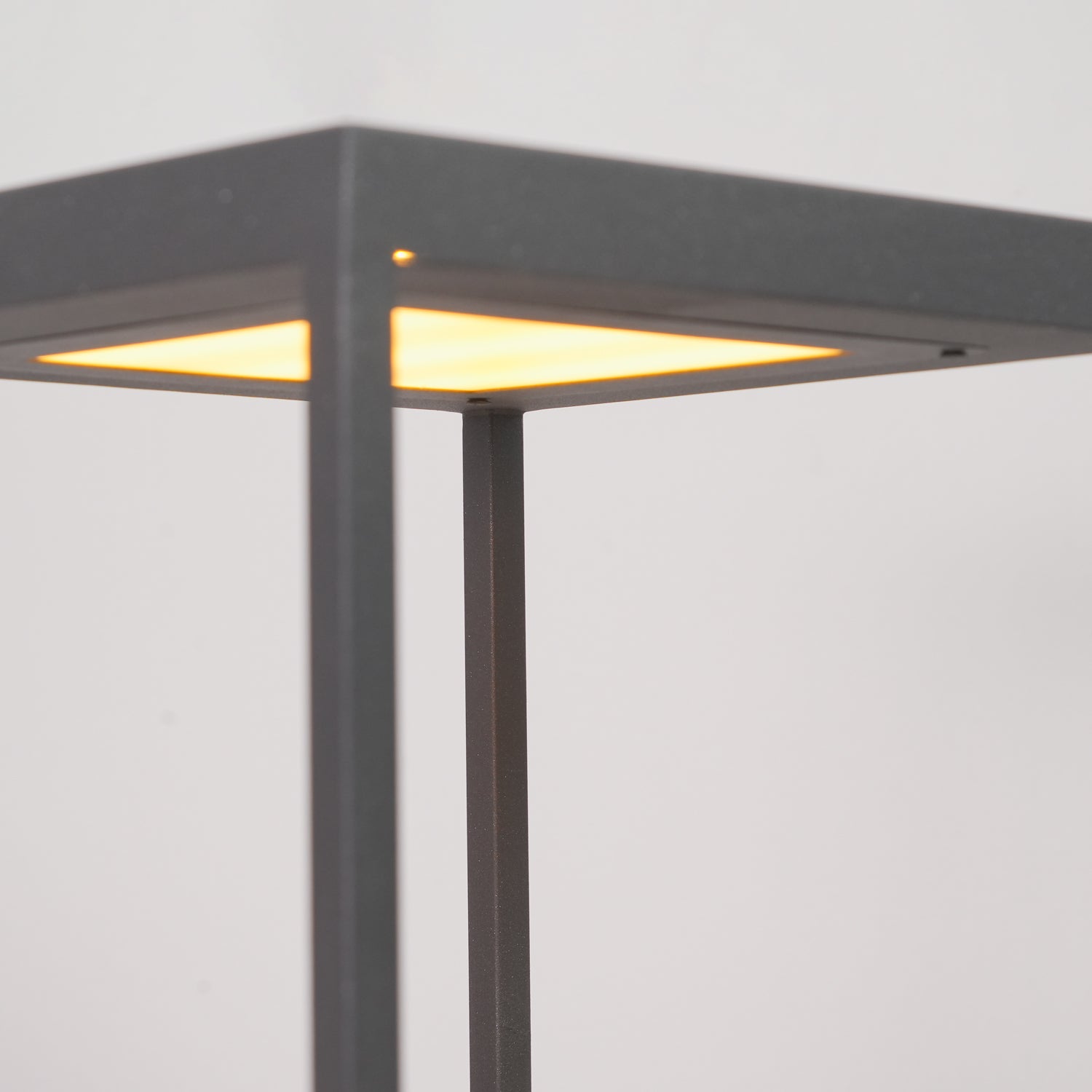 Odenis Steel Classic Table Lamp-Neutral Decor