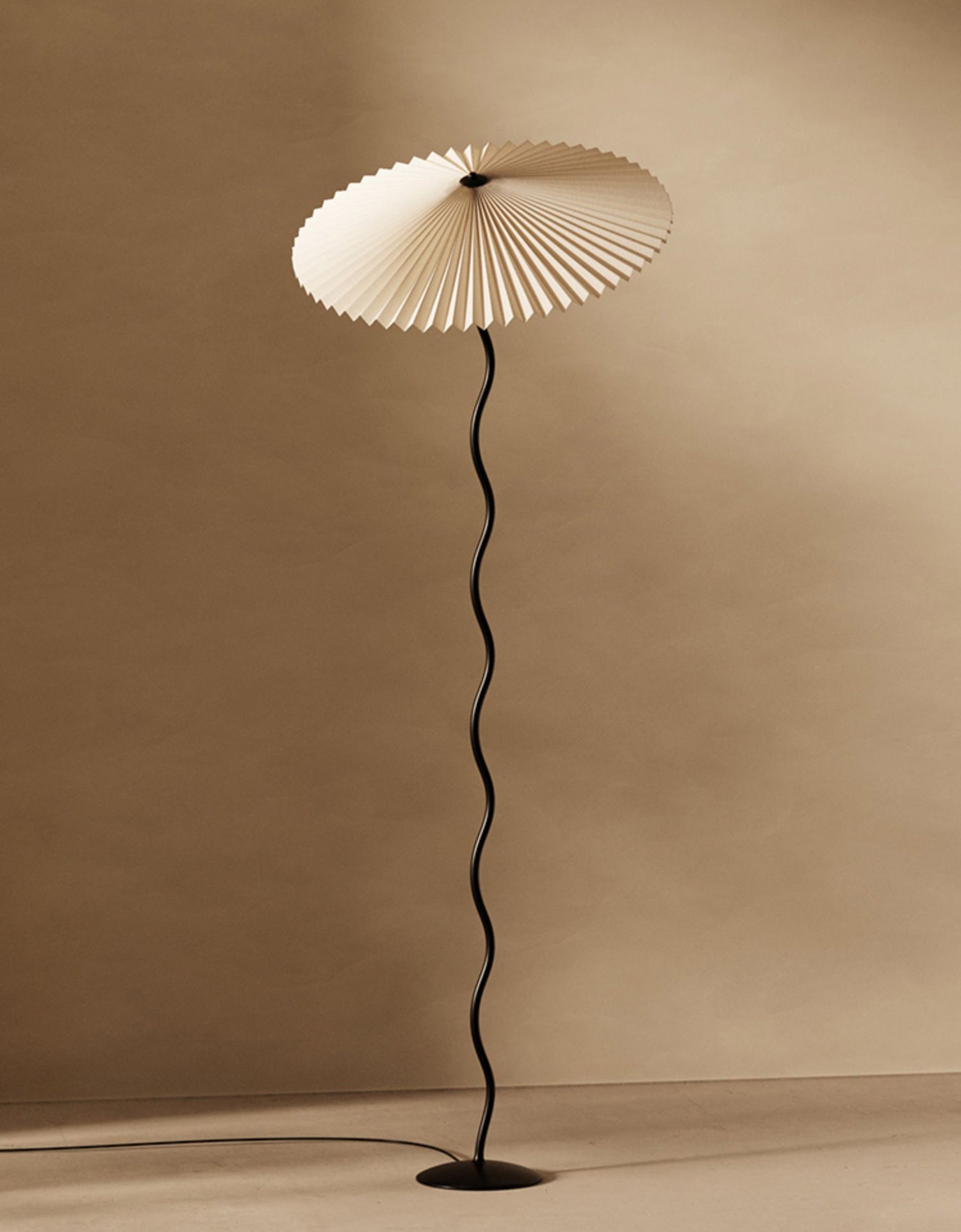 Lioraven Fabric Minimalist Floor Lamp-Neutral Decor