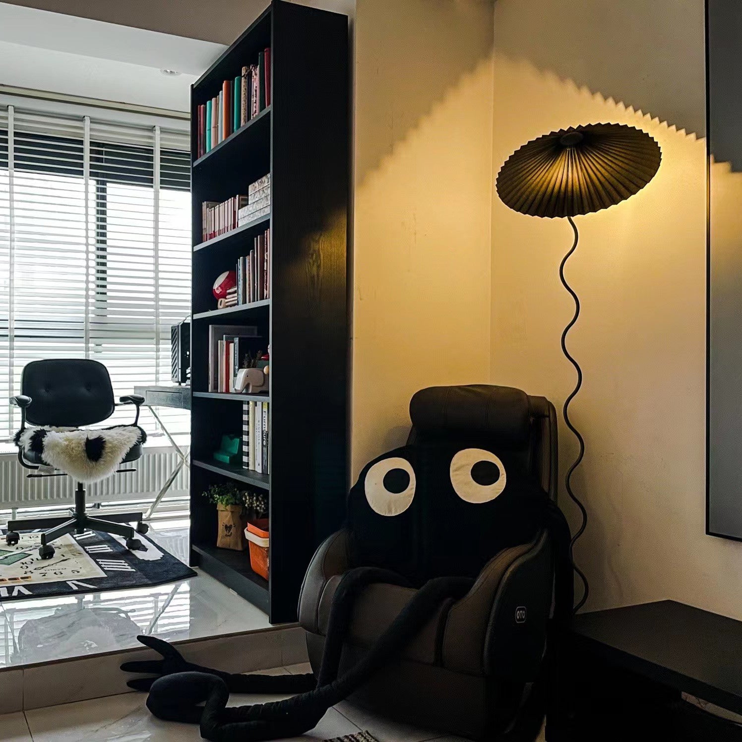 Lioraven Fabric Minimalist Floor Lamp-Neutral Decor