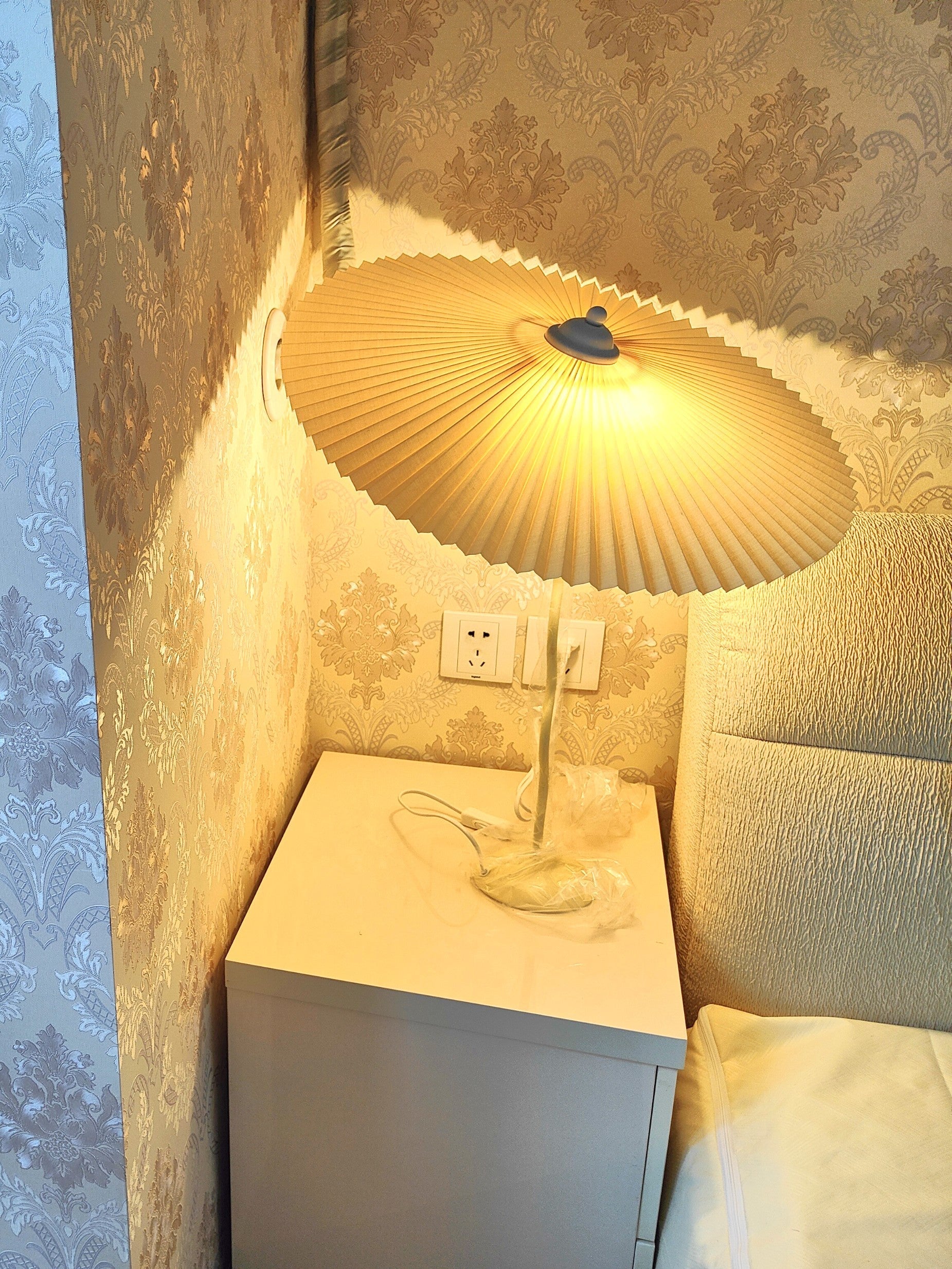 Vioro Fabric Table Lamp-Neutral Decor