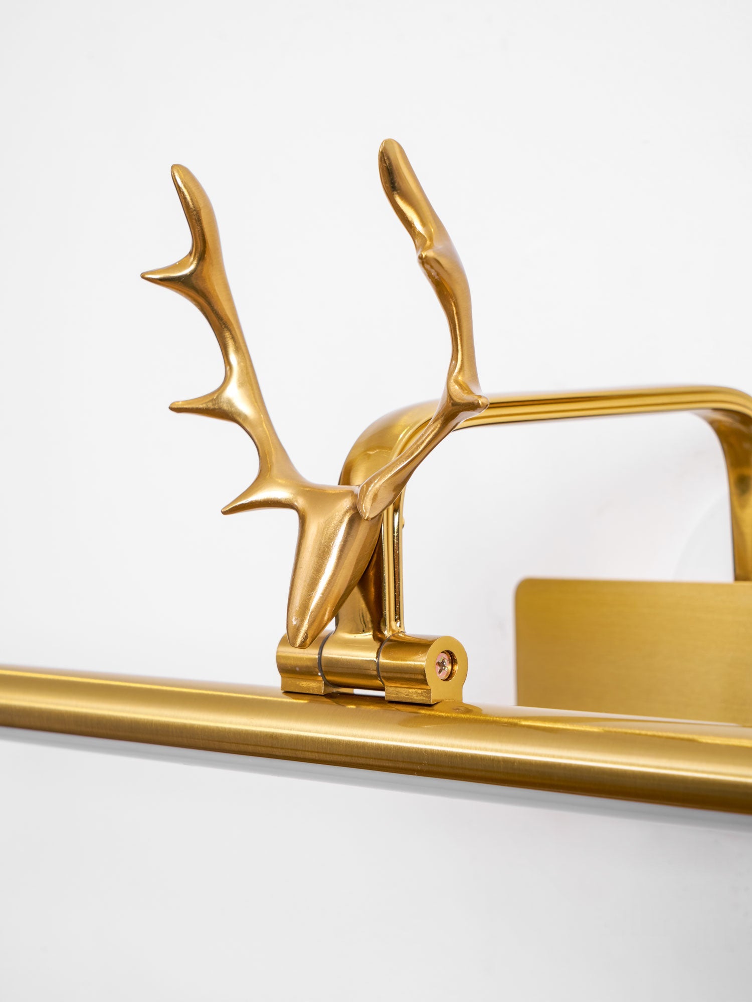 Stag Horn Plug-in Wall Light-Neutral Decor