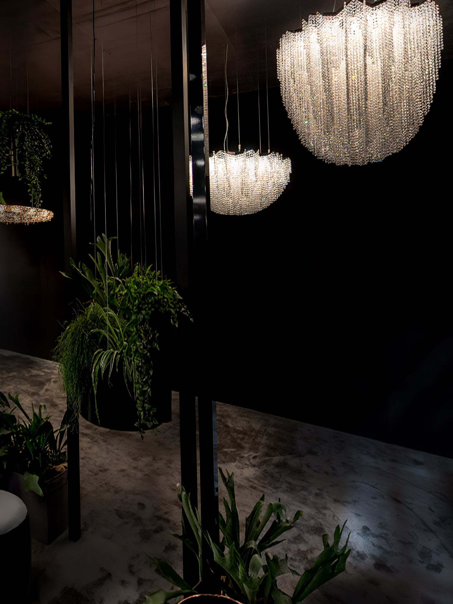 Zashayra Crystal Column Chandelier-Neutral Decor