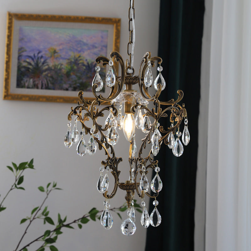 Full view of the chandelier including the 19.7-inch hanging chain.