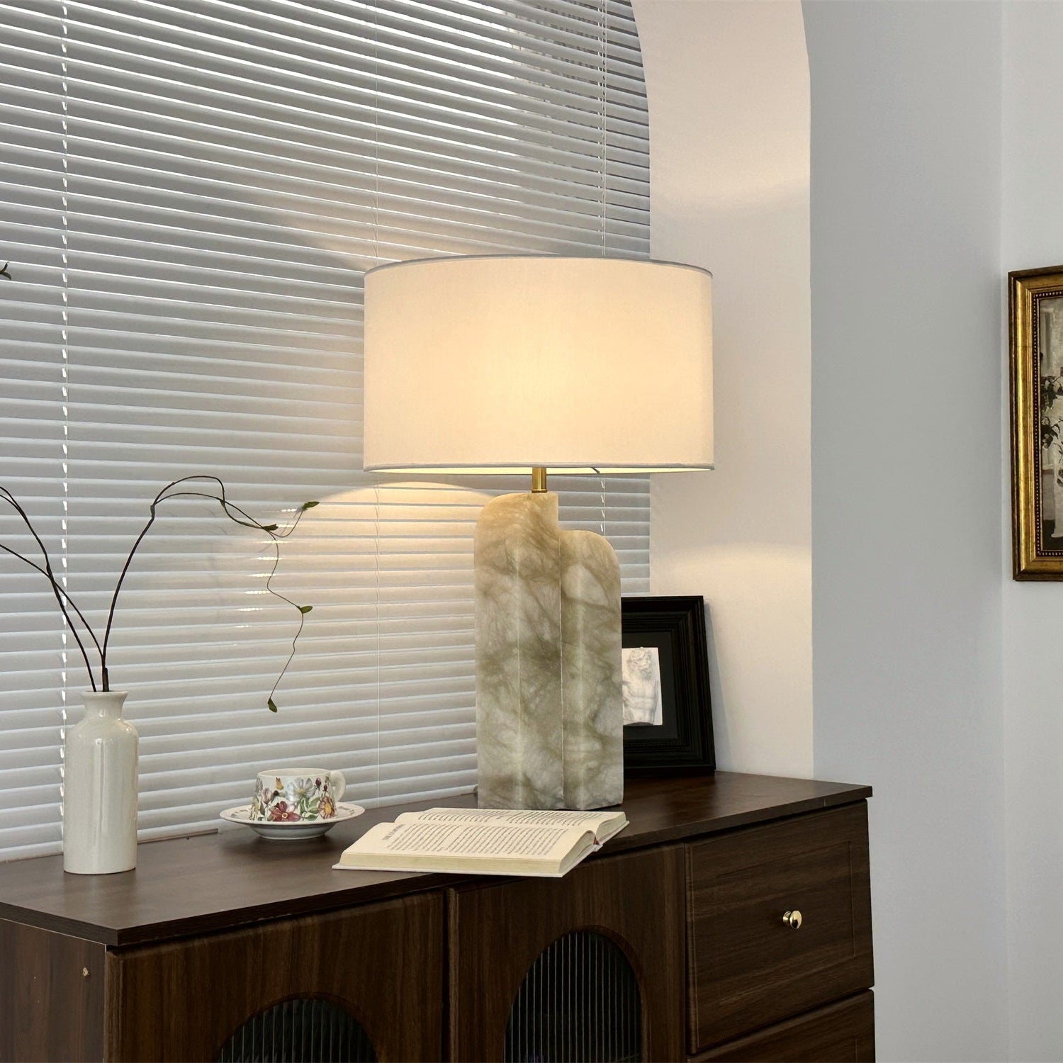 Stele Green Alabaster Table Lamp-Neutral Decor