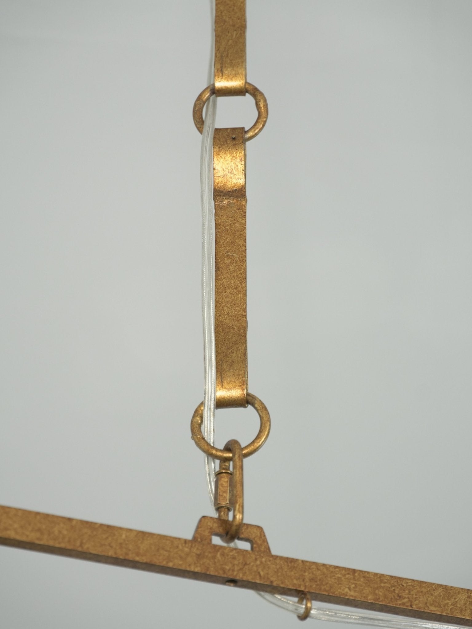 Lynve Brass Elegant Stellar Linear Chandelier-Neutral Decor