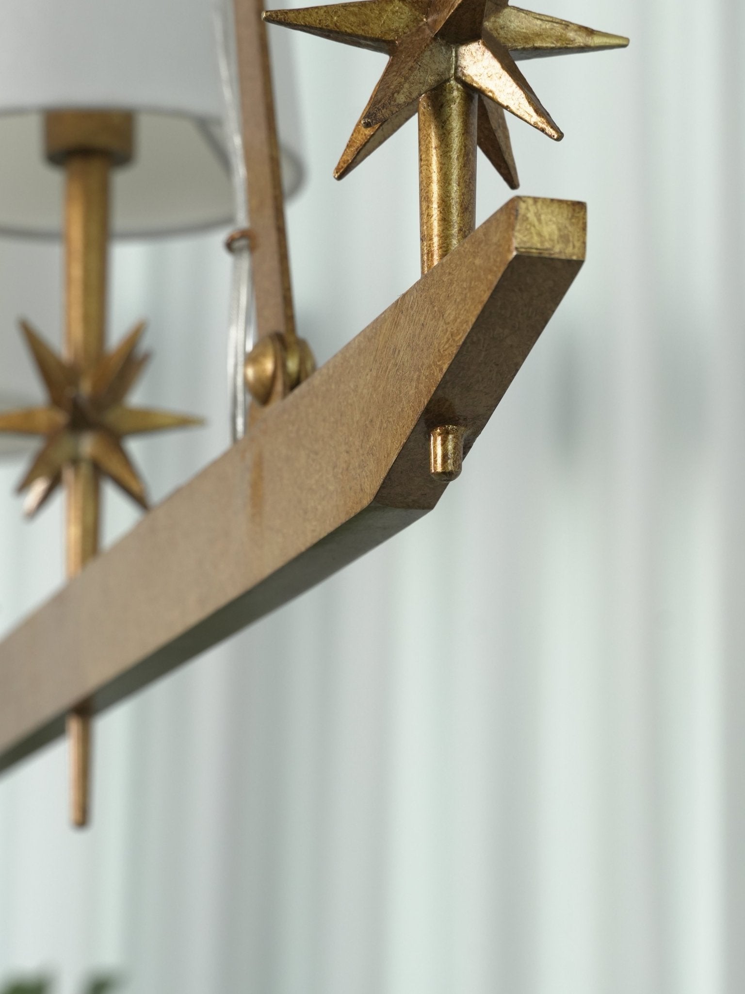 Lynve Brass Elegant Stellar Linear Chandelier-Neutral Decor