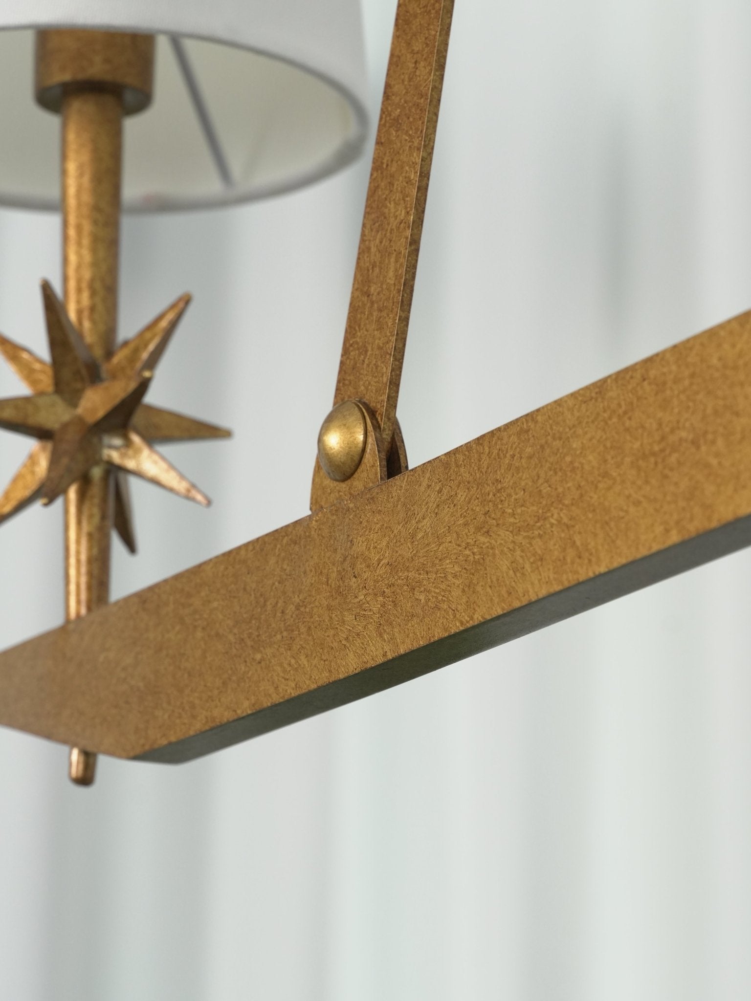 Lynve Brass Elegant Stellar Linear Chandelier-Neutral Decor