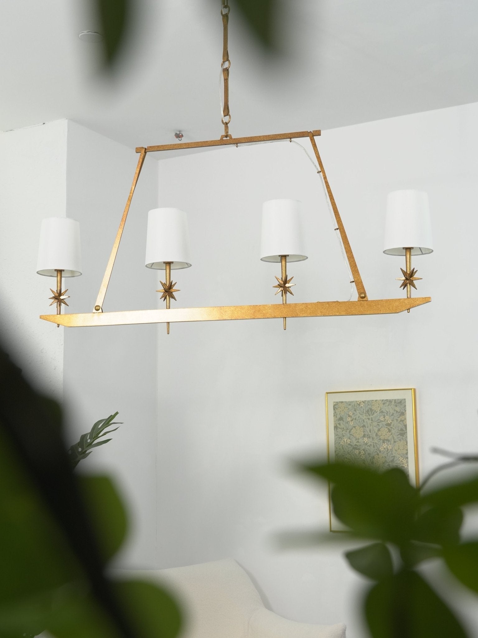 Lynve Brass Elegant Stellar Linear Chandelier-Neutral Decor