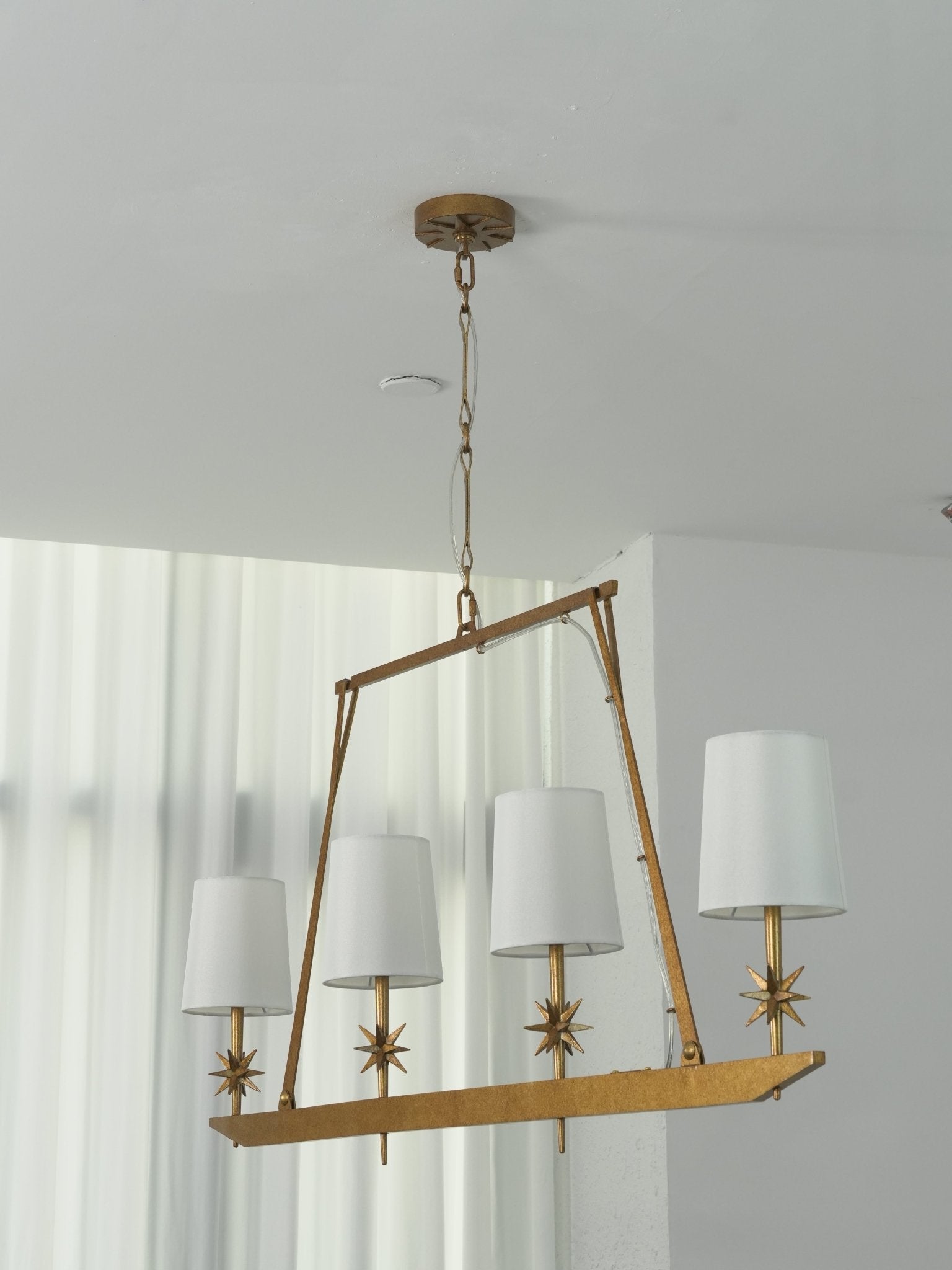 Lynve Brass Elegant Stellar Linear Chandelier-Neutral Decor
