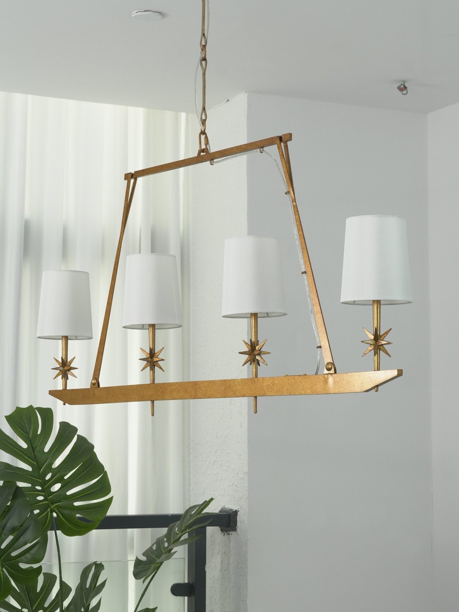 Lynve Brass Elegant Stellar Linear Chandelier-Neutral Decor