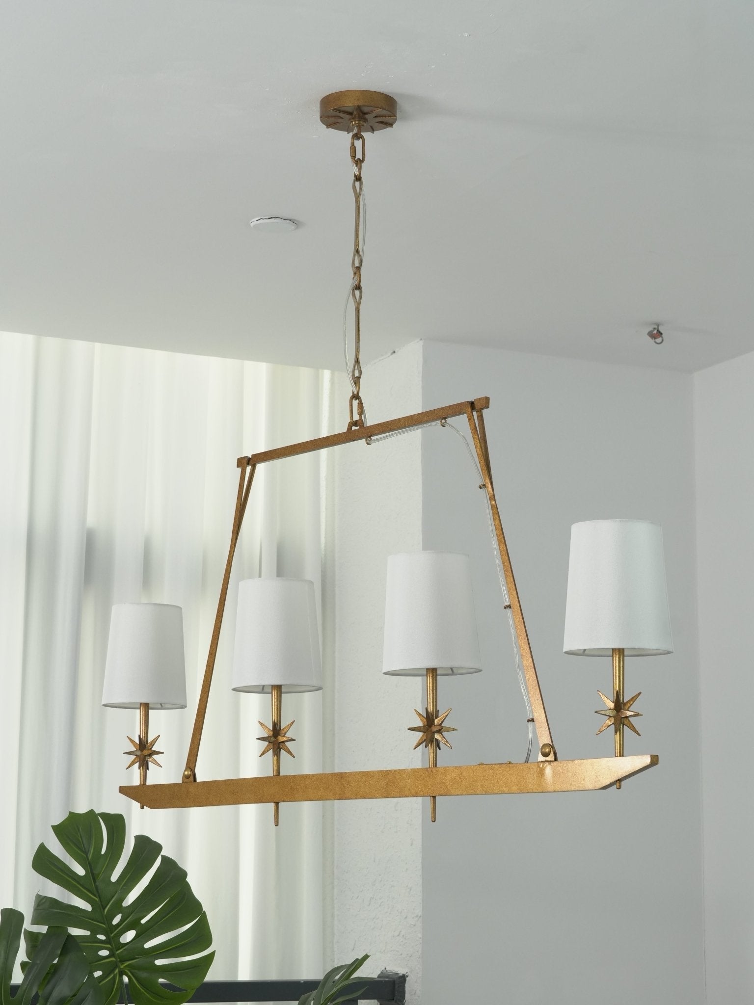 Lynve Brass Elegant Stellar Linear Chandelier-Neutral Decor