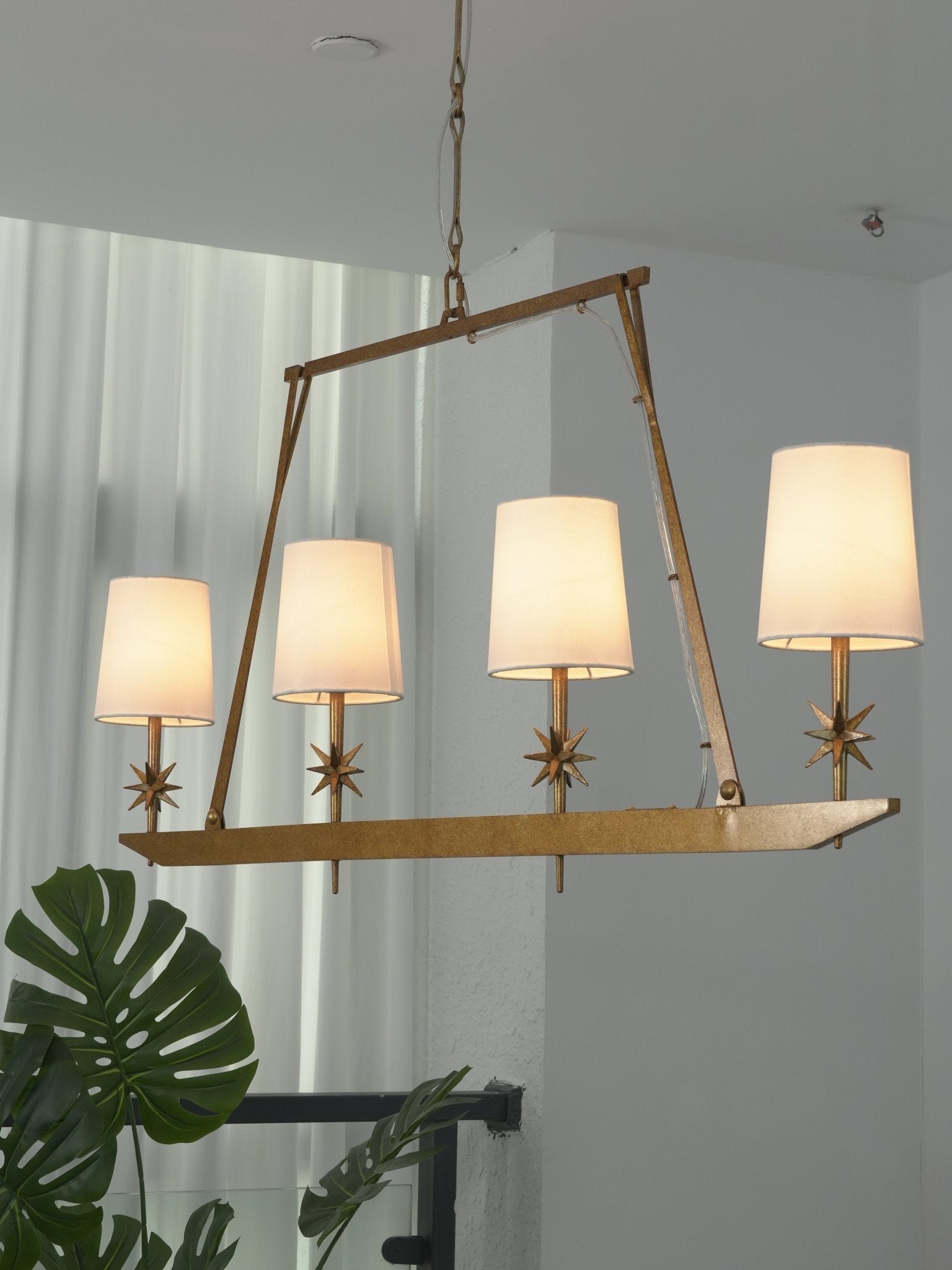 Lynve Brass Elegant Stellar Linear Chandelier-Neutral Decor