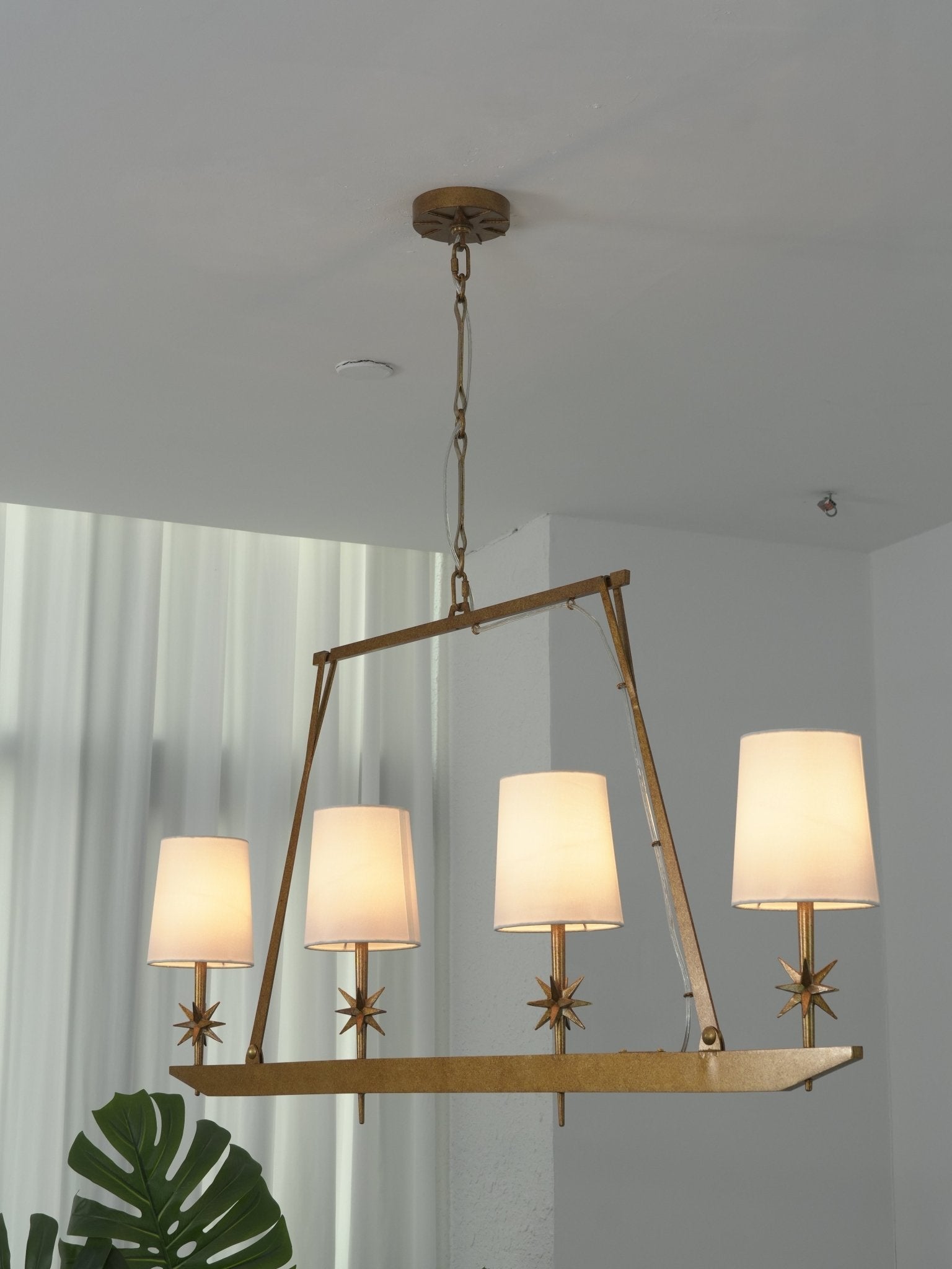 Lynve Brass Elegant Stellar Linear Chandelier-Neutral Decor