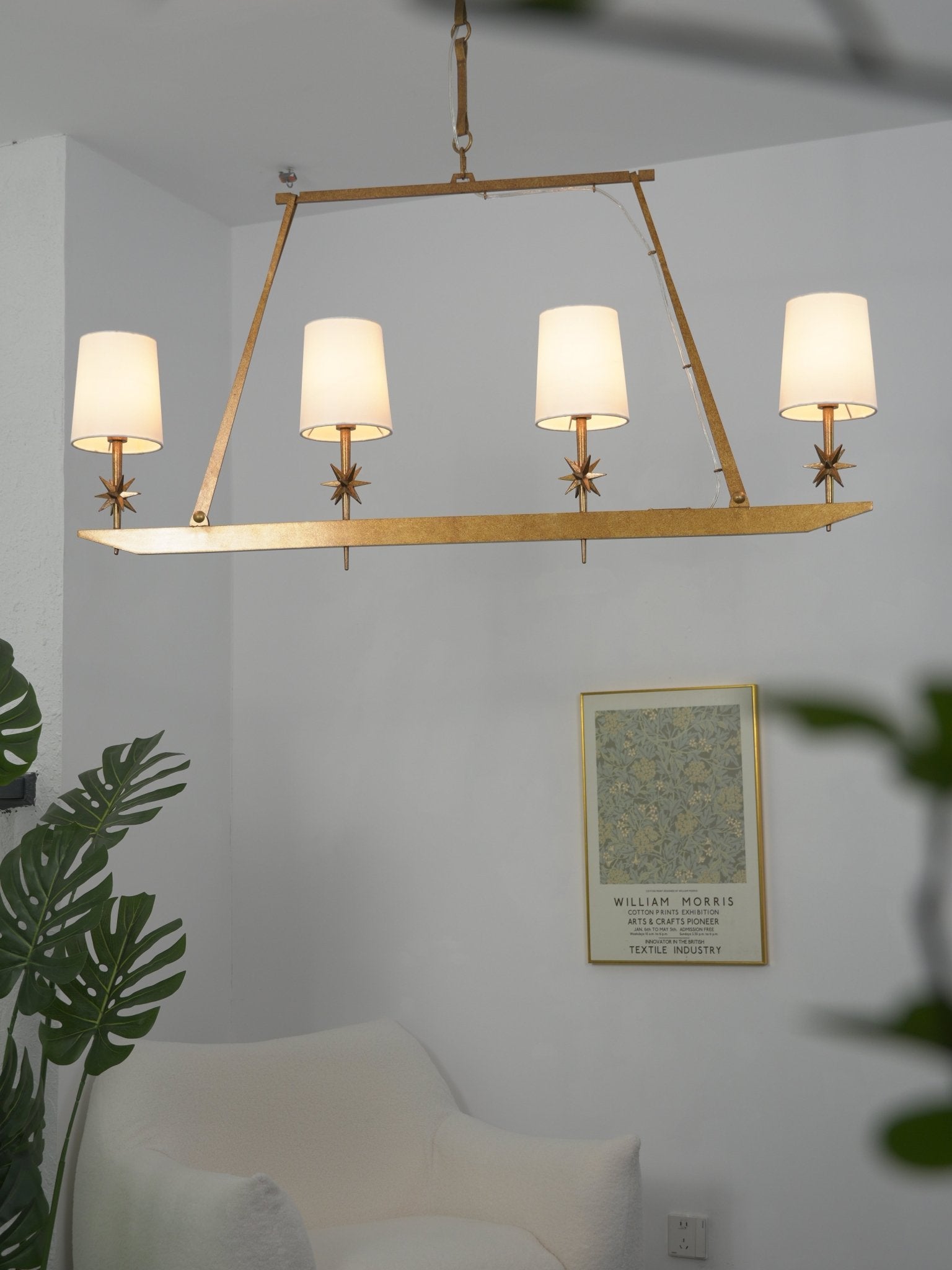 Lynve Brass Elegant Stellar Linear Chandelier-Neutral Decor