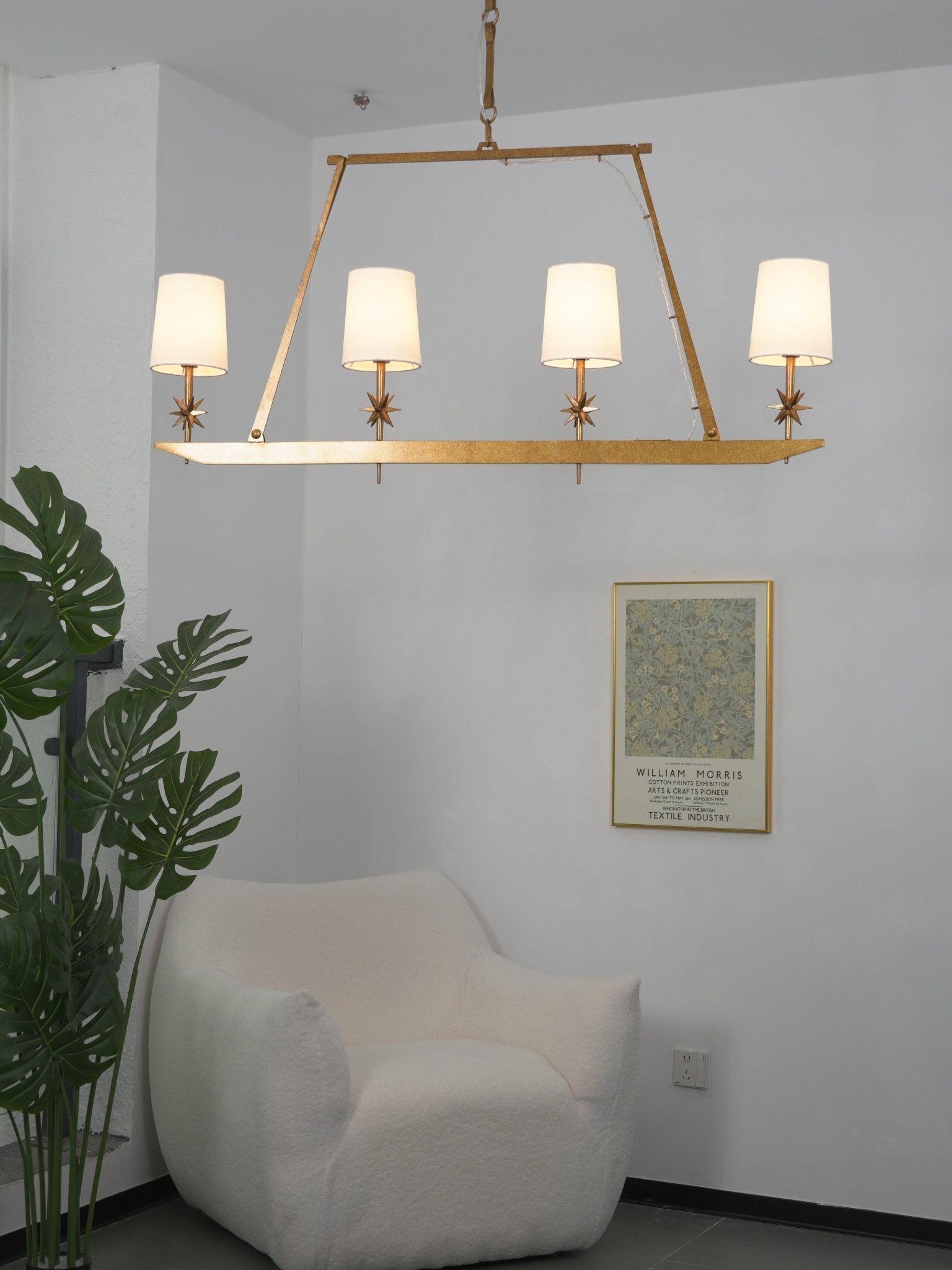 Lynve Brass Elegant Stellar Linear Chandelier-Neutral Decor