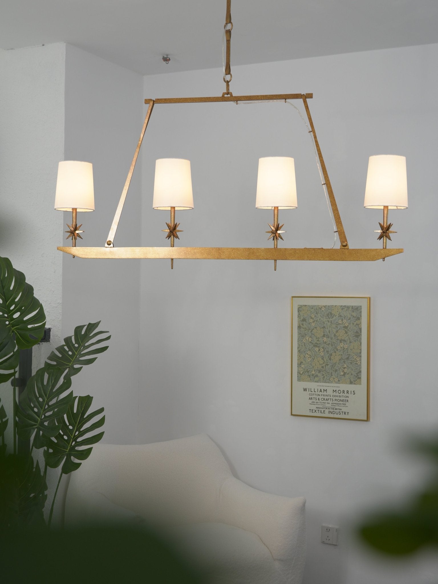 Lynve Brass Elegant Stellar Linear Chandelier-Neutral Decor