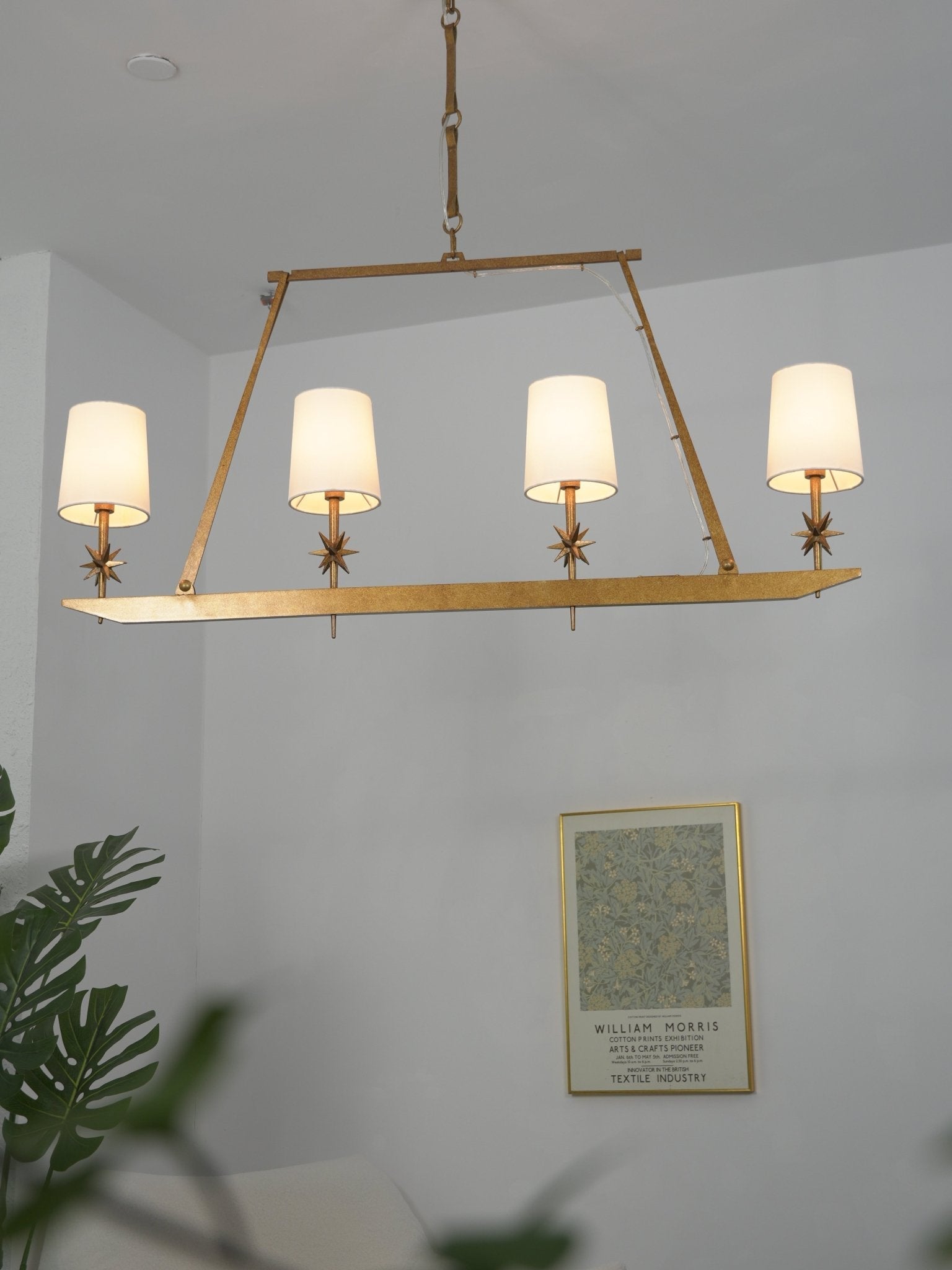 Lynve Brass Elegant Stellar Linear Chandelier-Neutral Decor