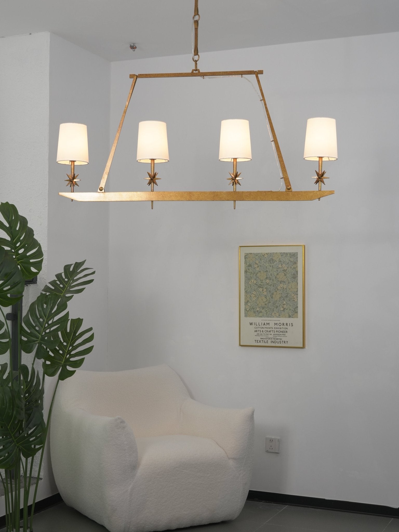 Lynve Brass Elegant Stellar Linear Chandelier-Neutral Decor