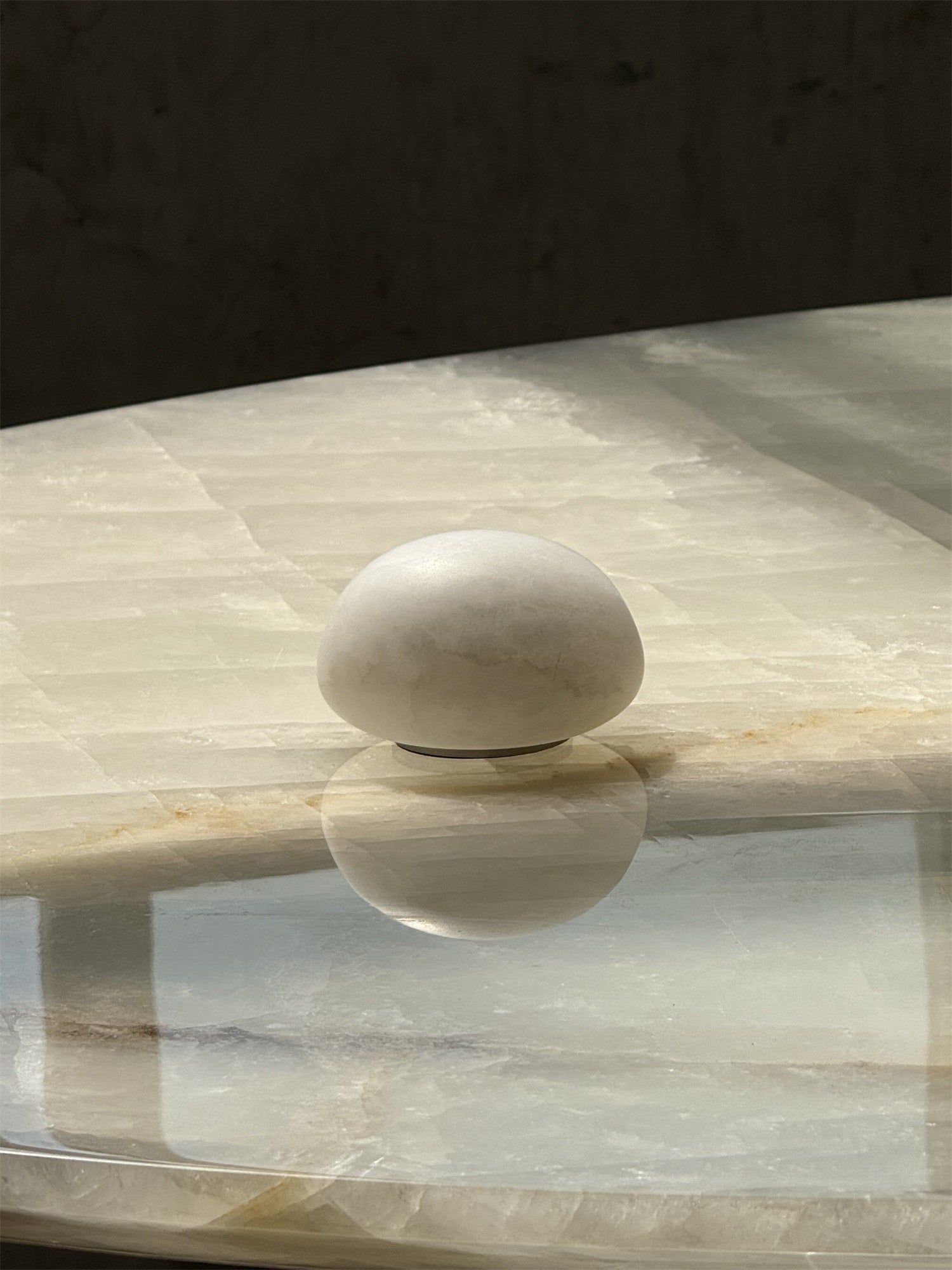 The two available glow colors, amber and white, shown side-by-side.
