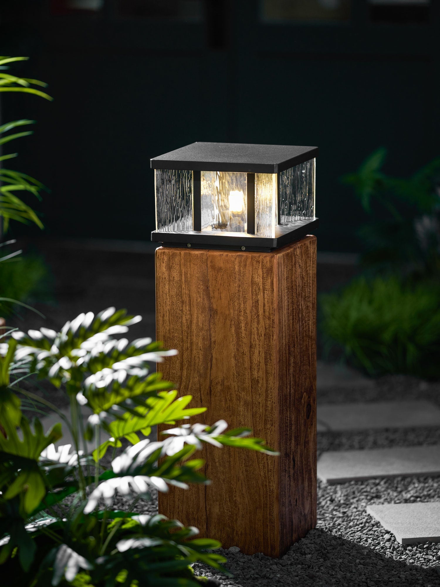 Jent Square Outdoor Light-Neutral Decor